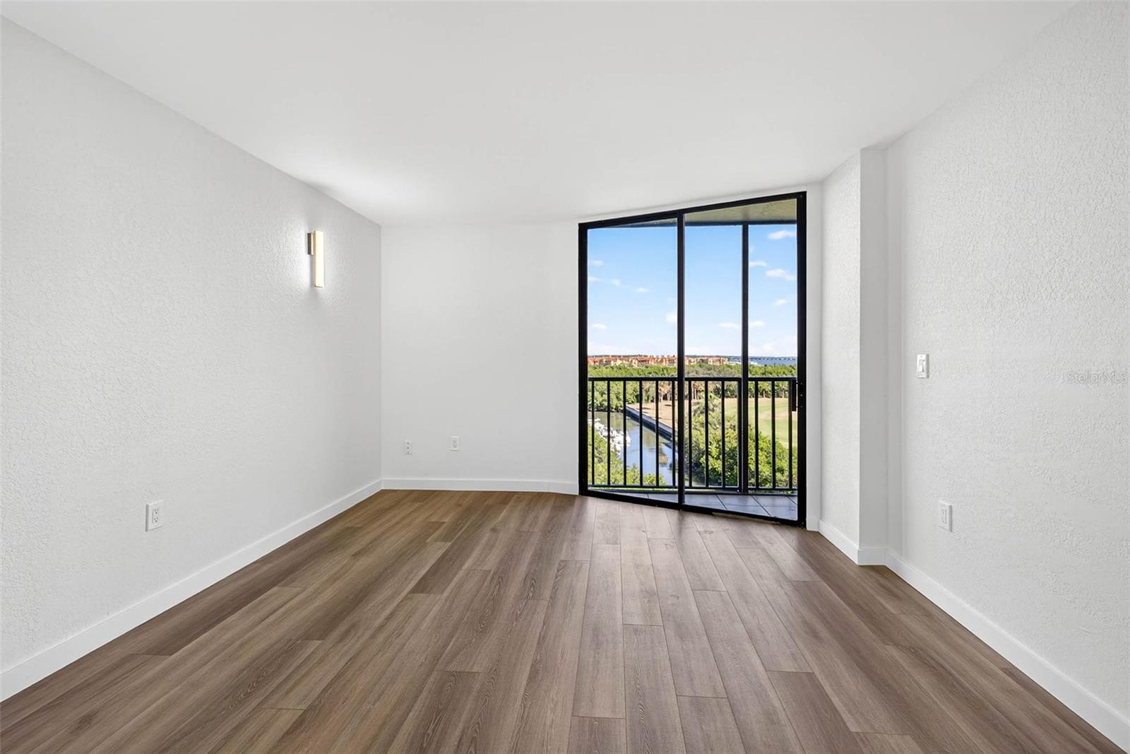 COVE CAY VILLAGE III - Residential