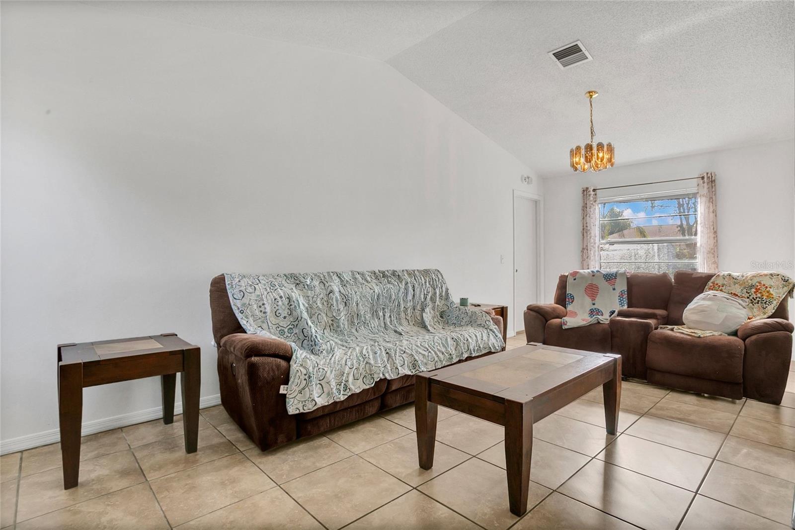 10400 SUMMIT SQUARE DRIVE