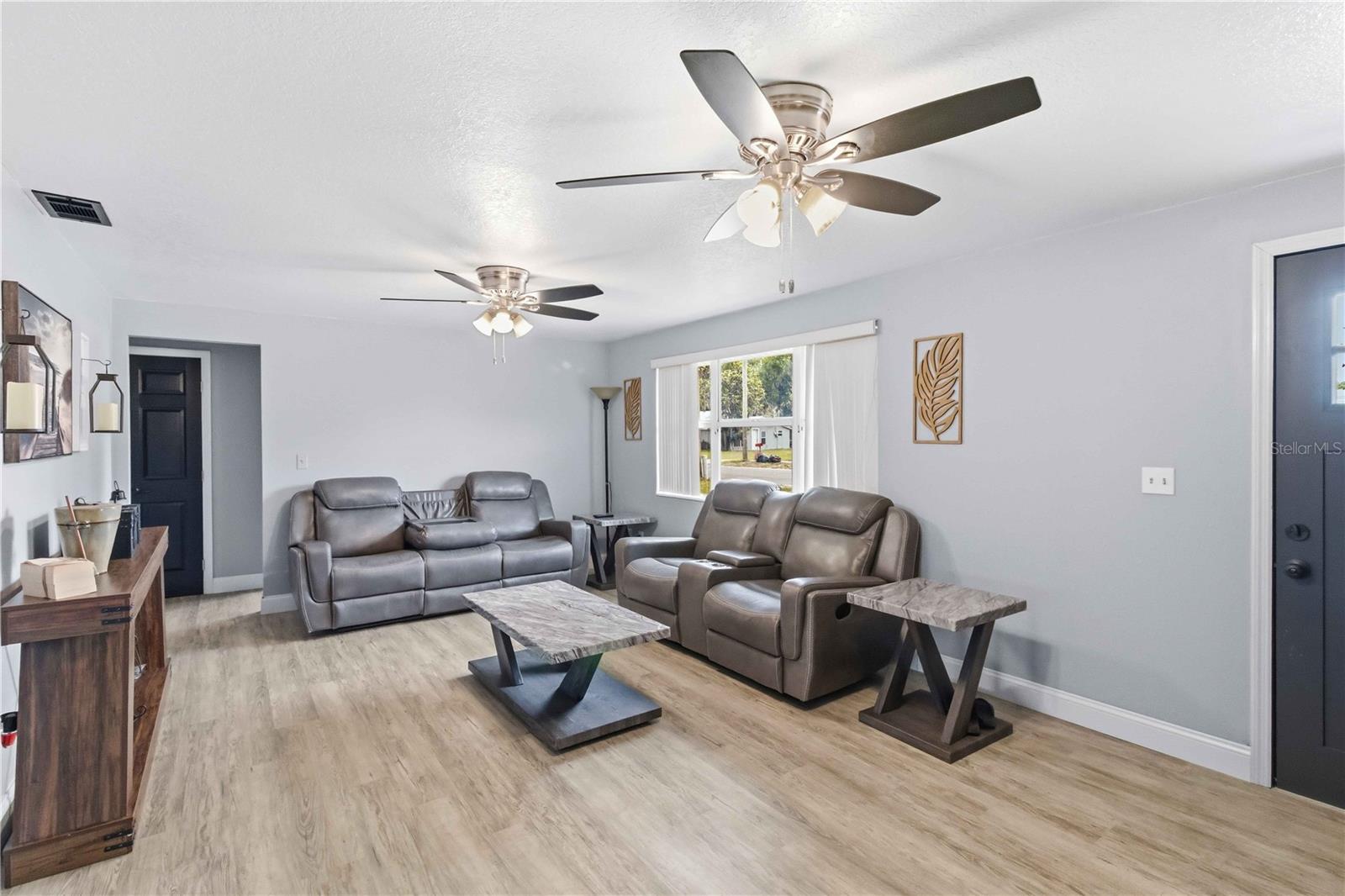 LIGHTSEYS C B ADD - Residential
