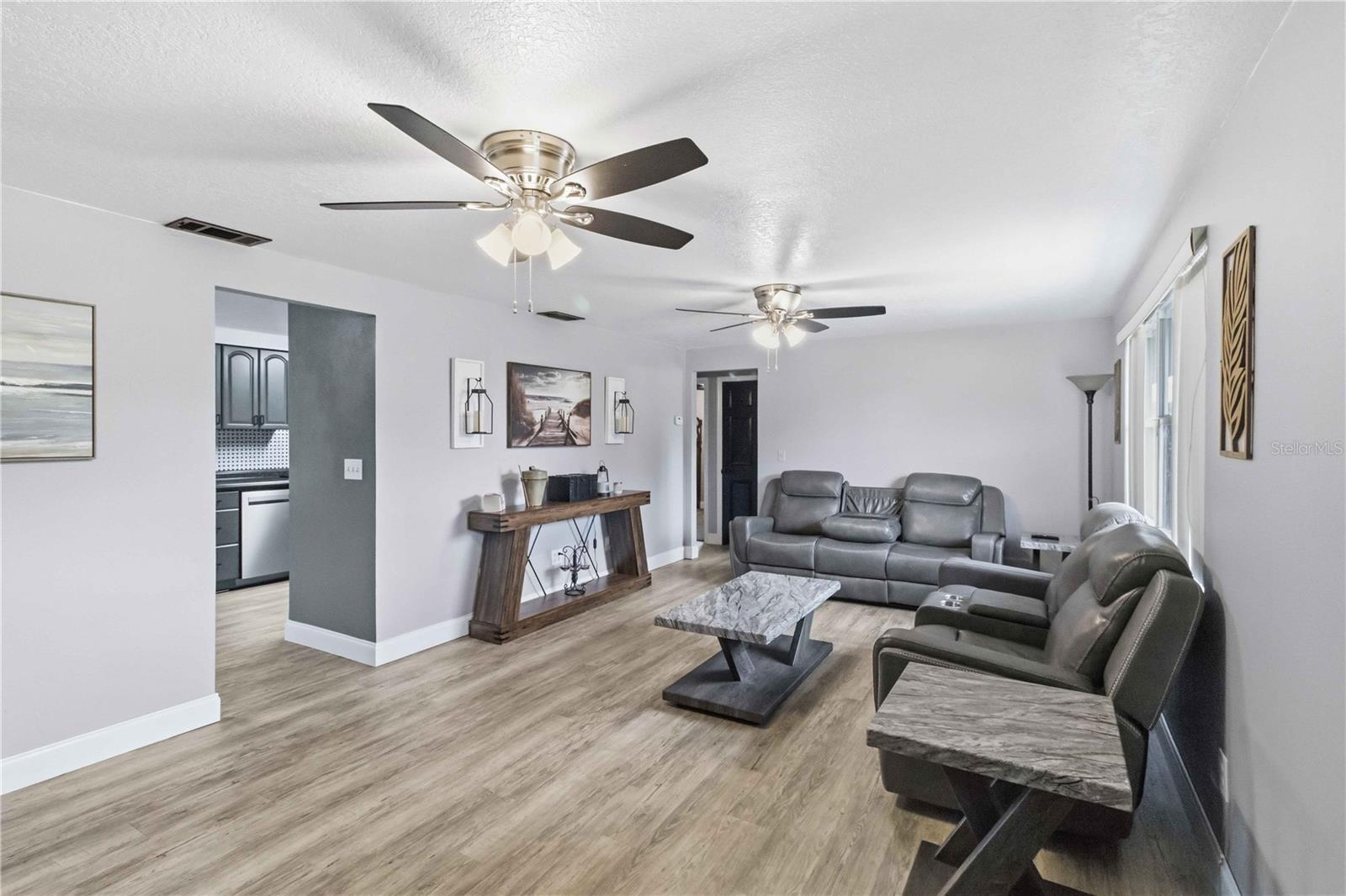 LIGHTSEYS C B ADD - Residential