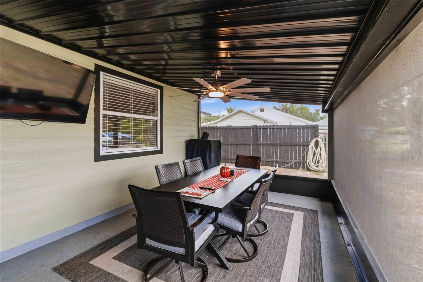 LIGHTSEYS C B ADD - Residential