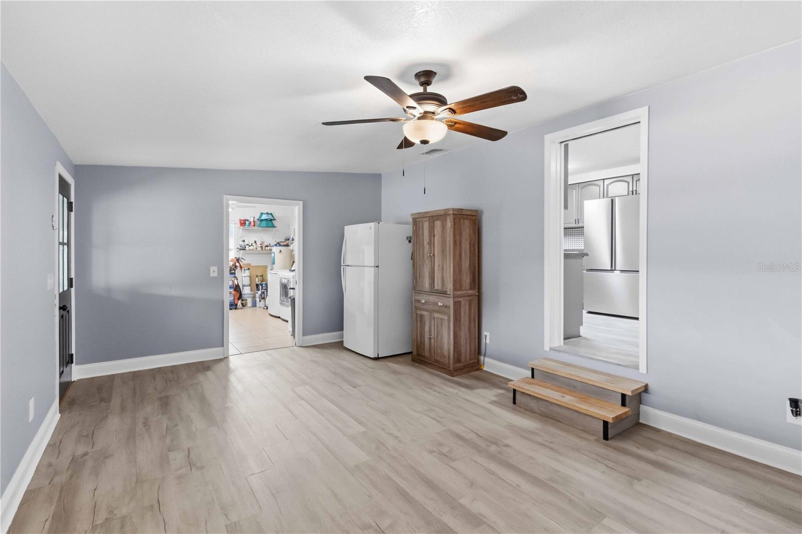 LIGHTSEYS C B ADD - Residential