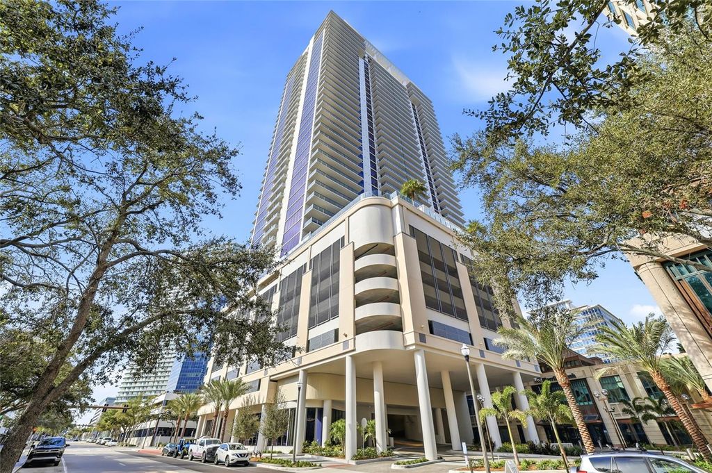 Photo of 275 1st Avenue S #1104, St Petersburg, FL 33701 (MLS # TB8515702)
