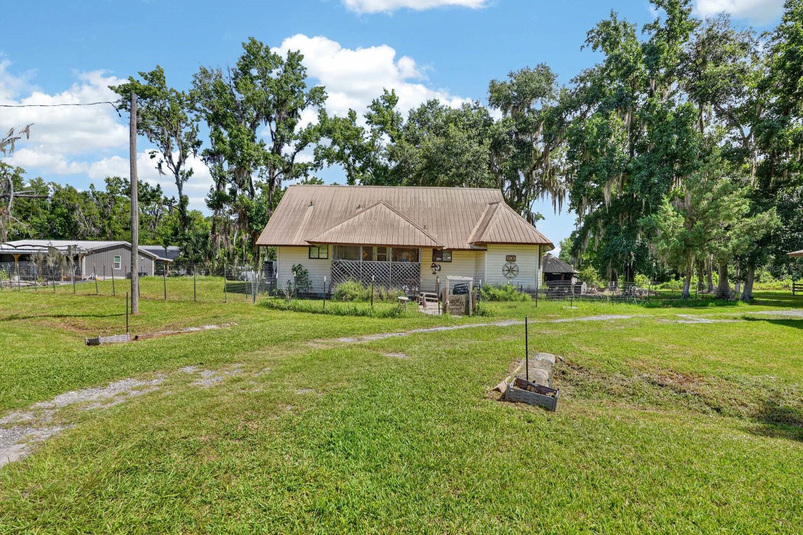 110 W PALM AVENUE
