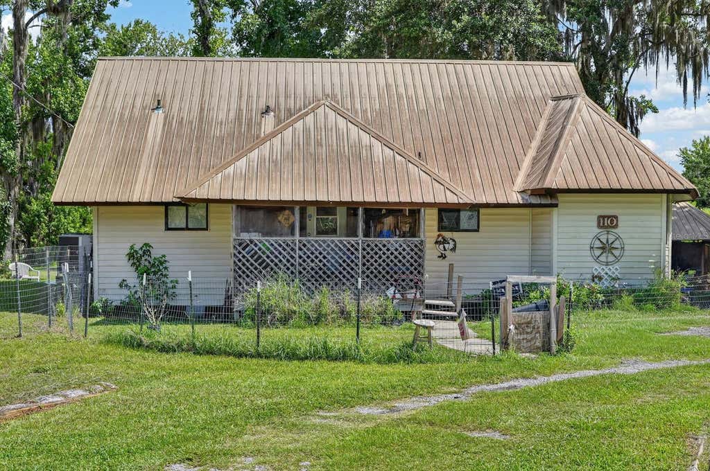 Photo of 110 W Palm Avenue, Crescent City, FL 32112 (MLS # FC319960)