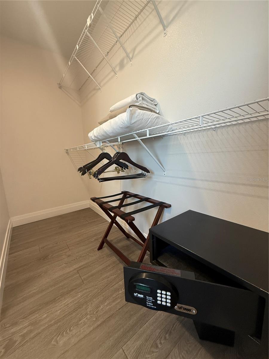 GROVE RESORT AND SPA HOTEL CONDO 1 - Residential