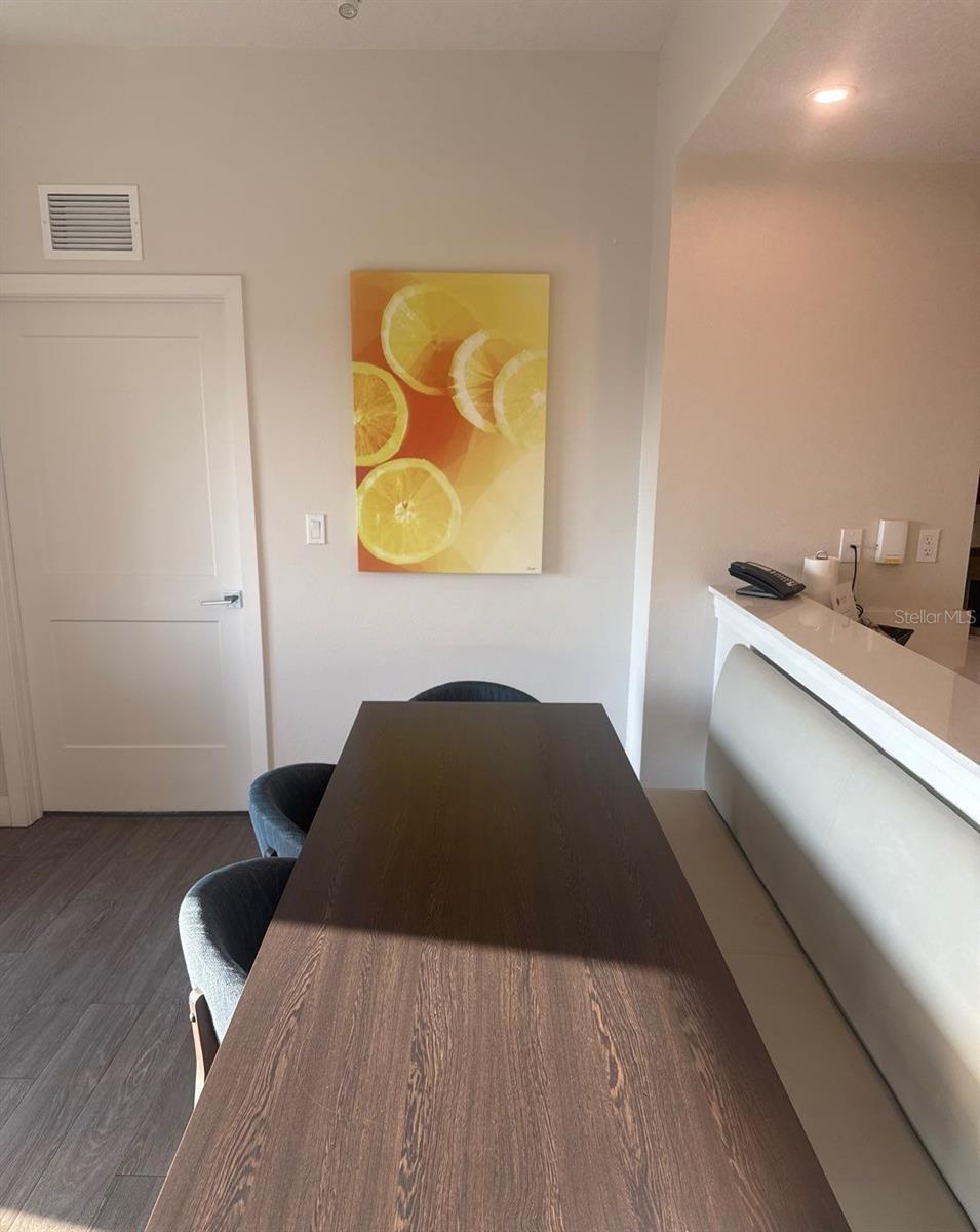 GROVE RESORT AND SPA HOTEL CONDO 1 - Residential