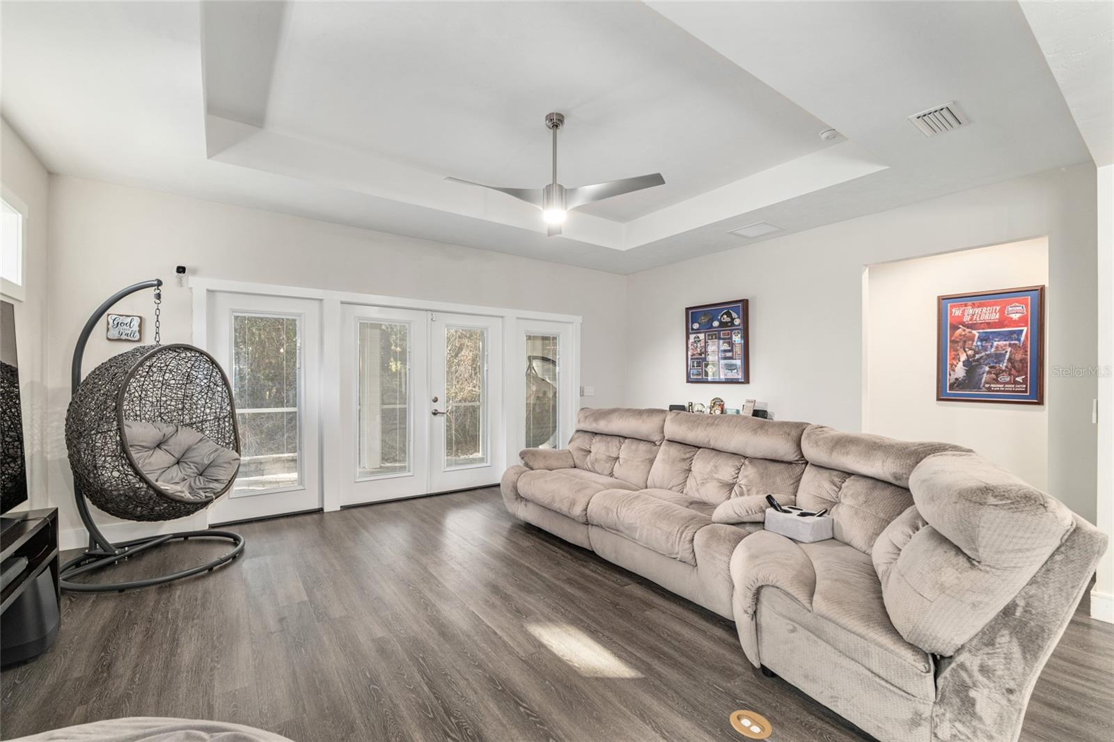 SOUTH POINTE - Residential Lease