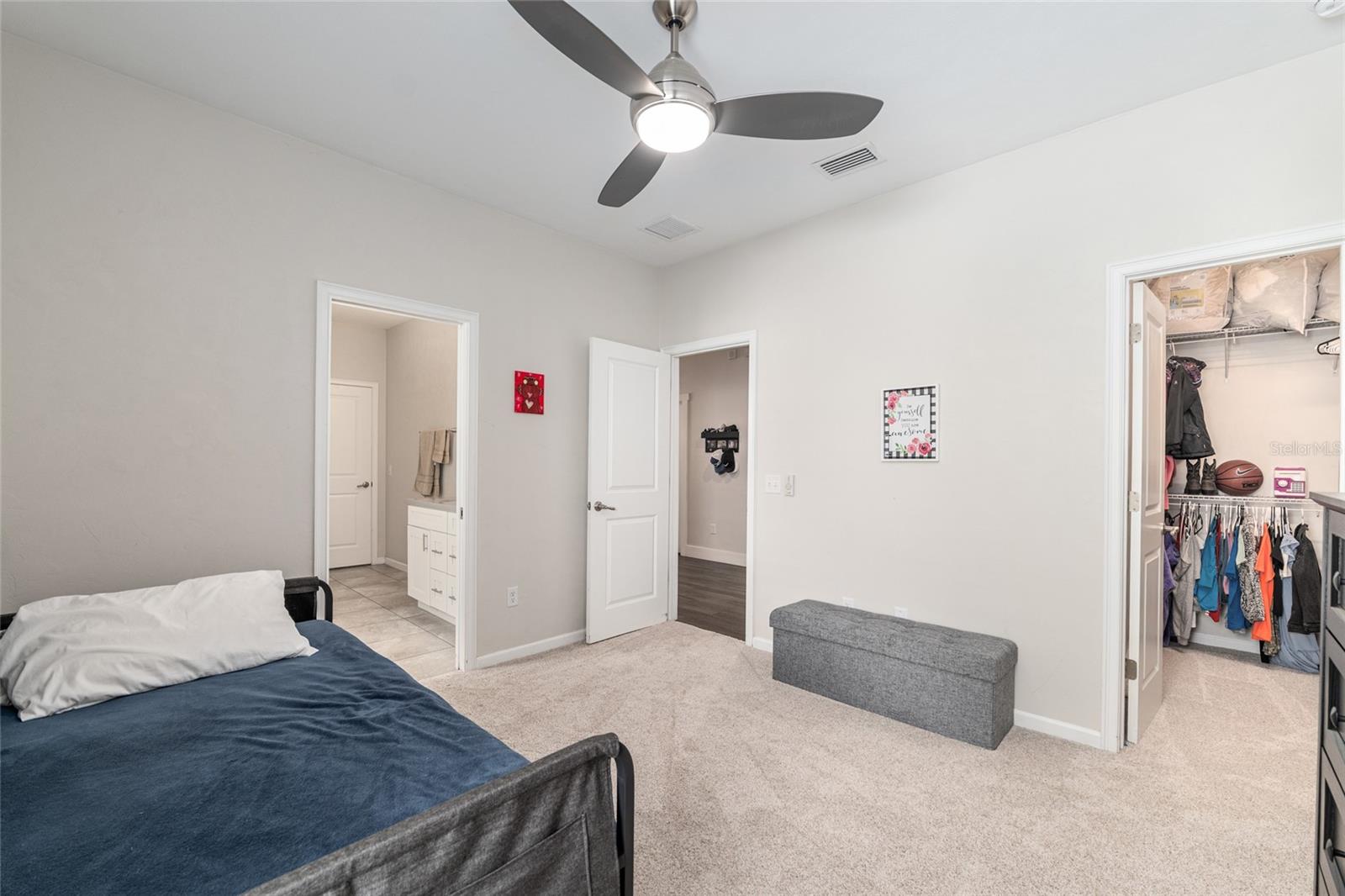 SOUTH POINTE - Residential Lease