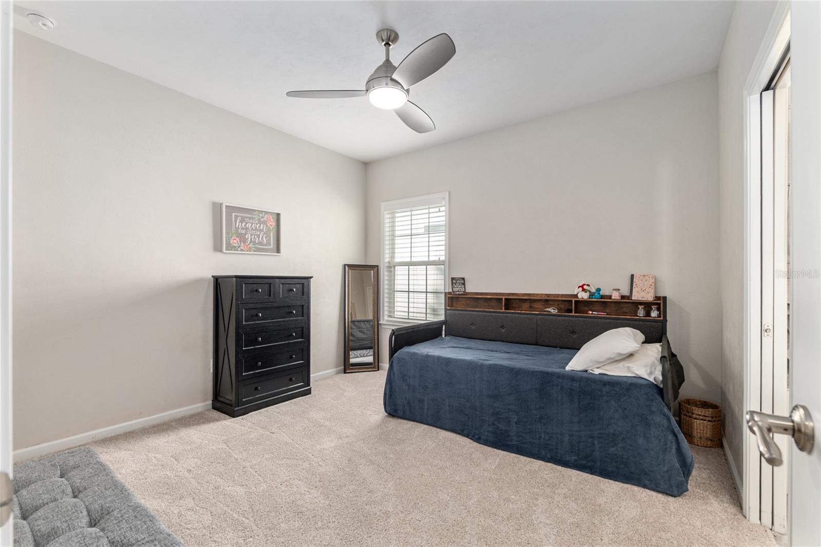 SOUTH POINTE - Residential Lease