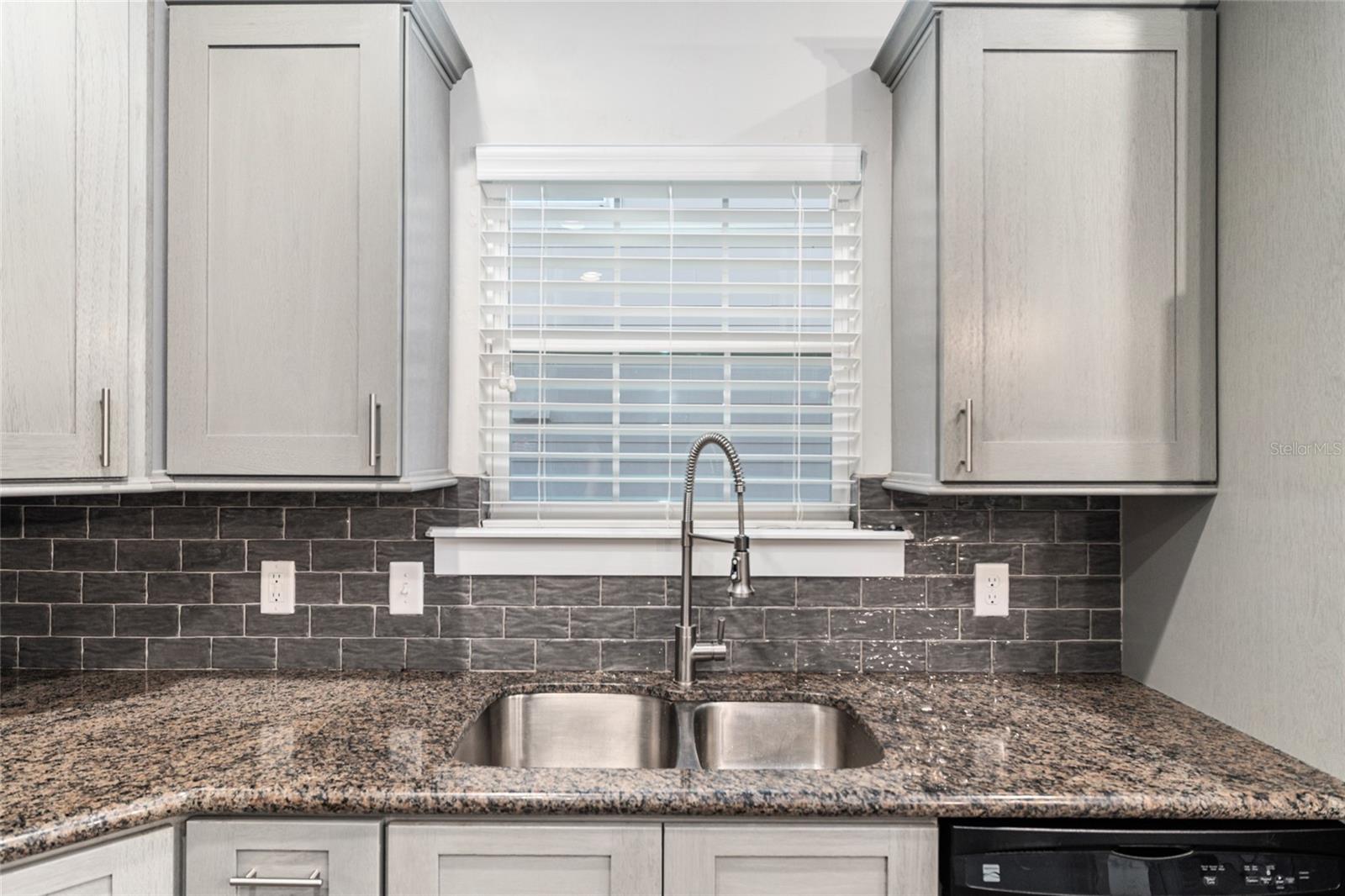 SOUTH POINTE - Residential Lease