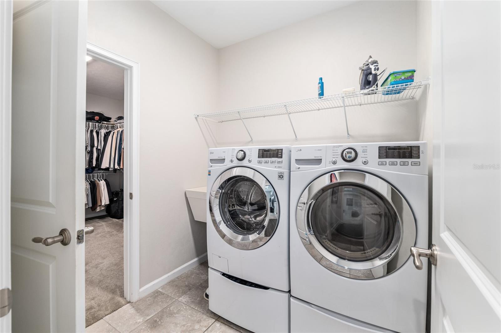 SOUTH POINTE - Residential Lease