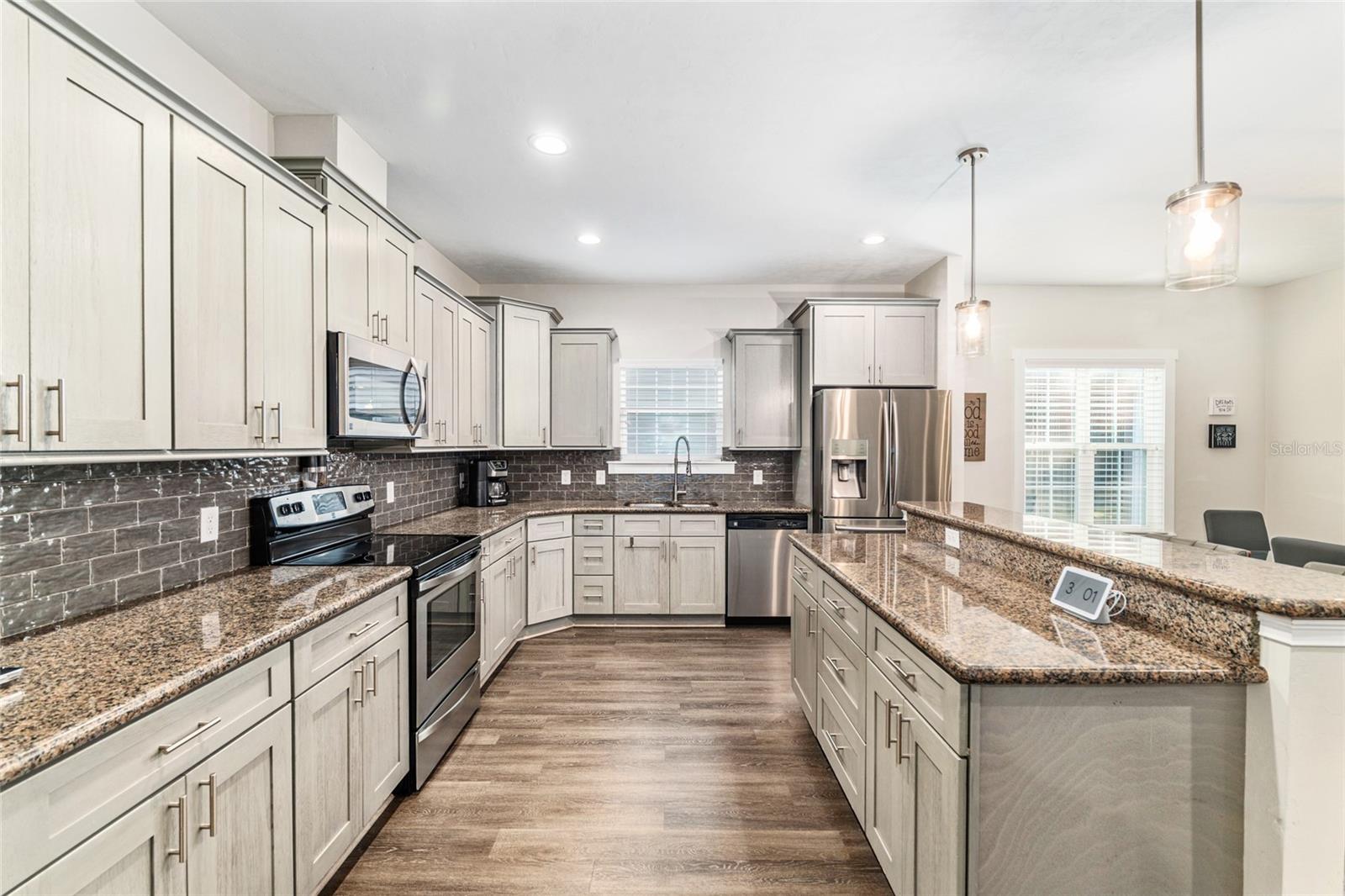 SOUTH POINTE - Residential Lease