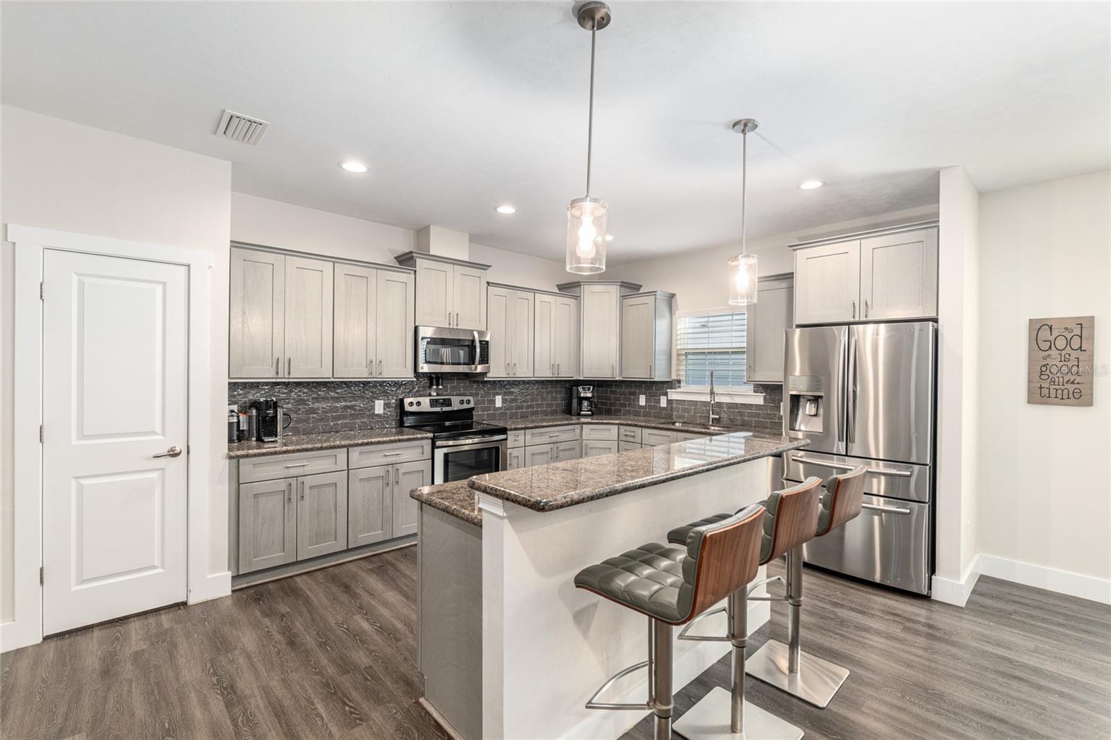 SOUTH POINTE - Residential Lease