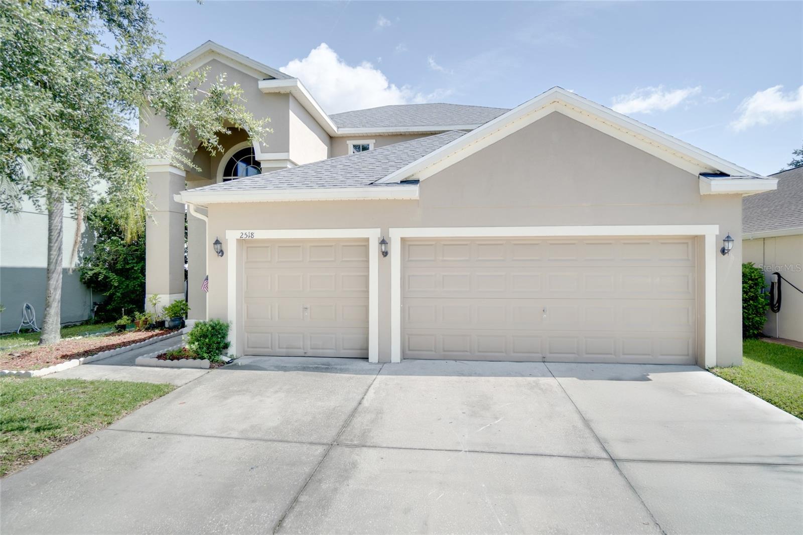 Desirable Cypress Lakes community! This beautifully maintained home offers stunning views overlooking a peaceful pond. A 4-bedroom, 3-bath home features an open floor plan, updated kitchen with a spacious backyard perfect for entertaining or relaxing. Enjoy community amenities like a pool and outdoor tennis courts, and easy access to major highways, shopping, and dining. Don’t miss the opportunity to make this move-in-ready gem your new home!