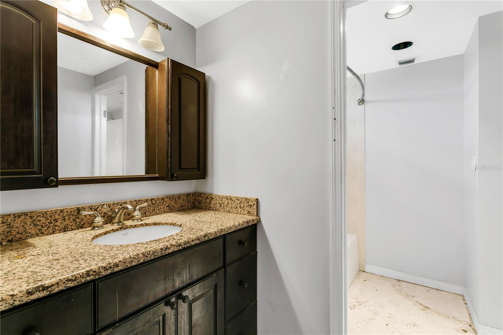 TOWNN COUNTRY PARK SC 9 UN 11 - Residential