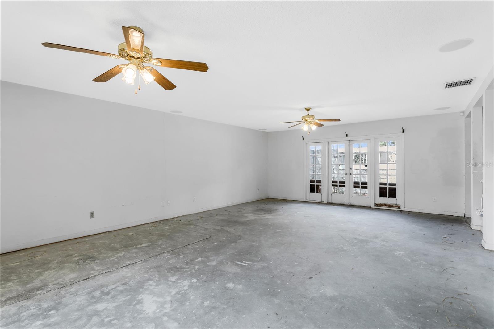 TOWNN COUNTRY PARK SC 9 UN 11 - Residential