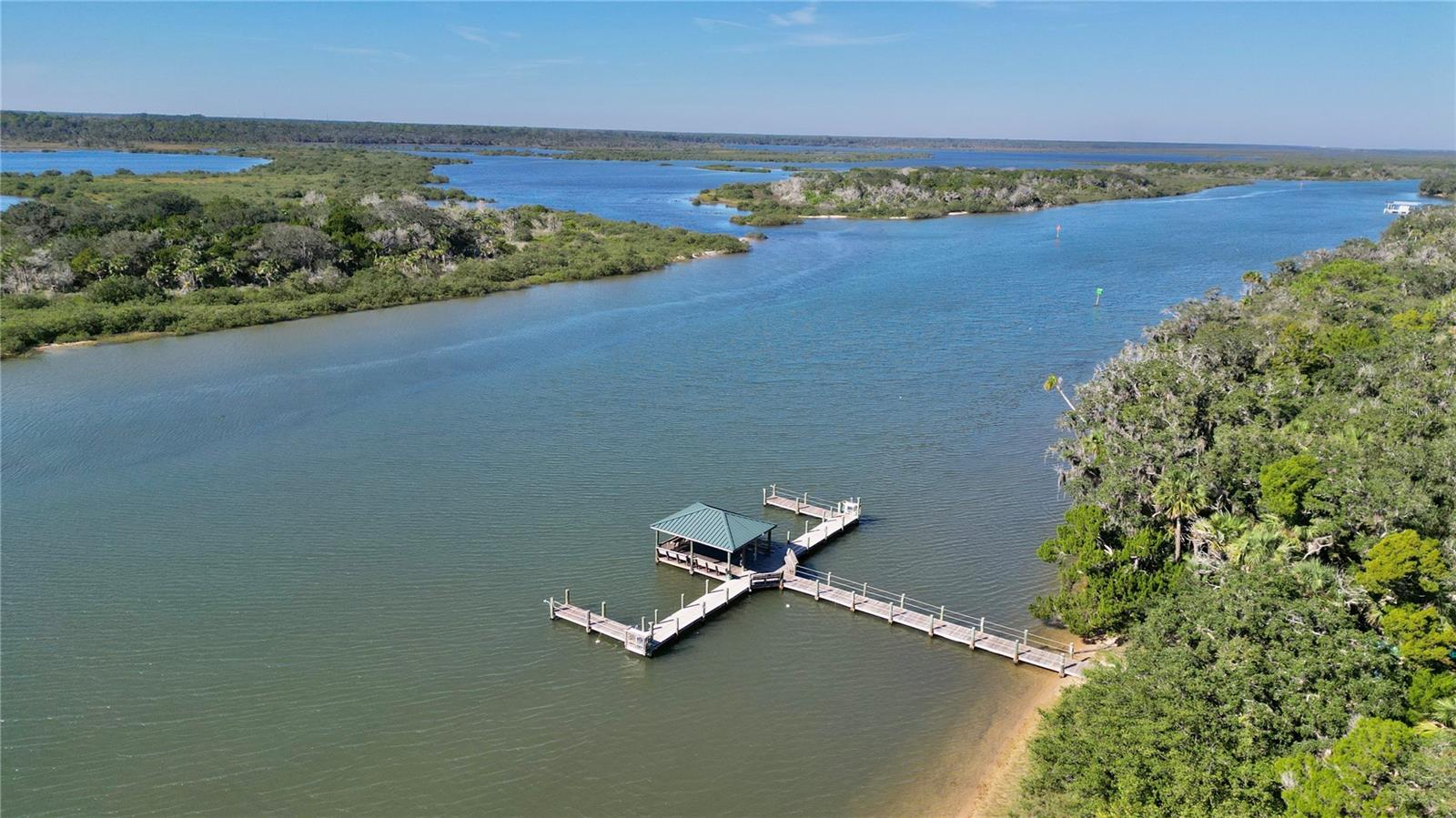 LAS BRISAS CONDO - Residential