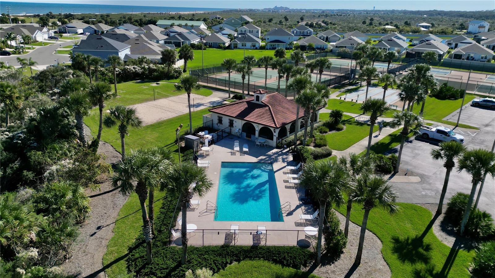 LAS BRISAS CONDO - Residential