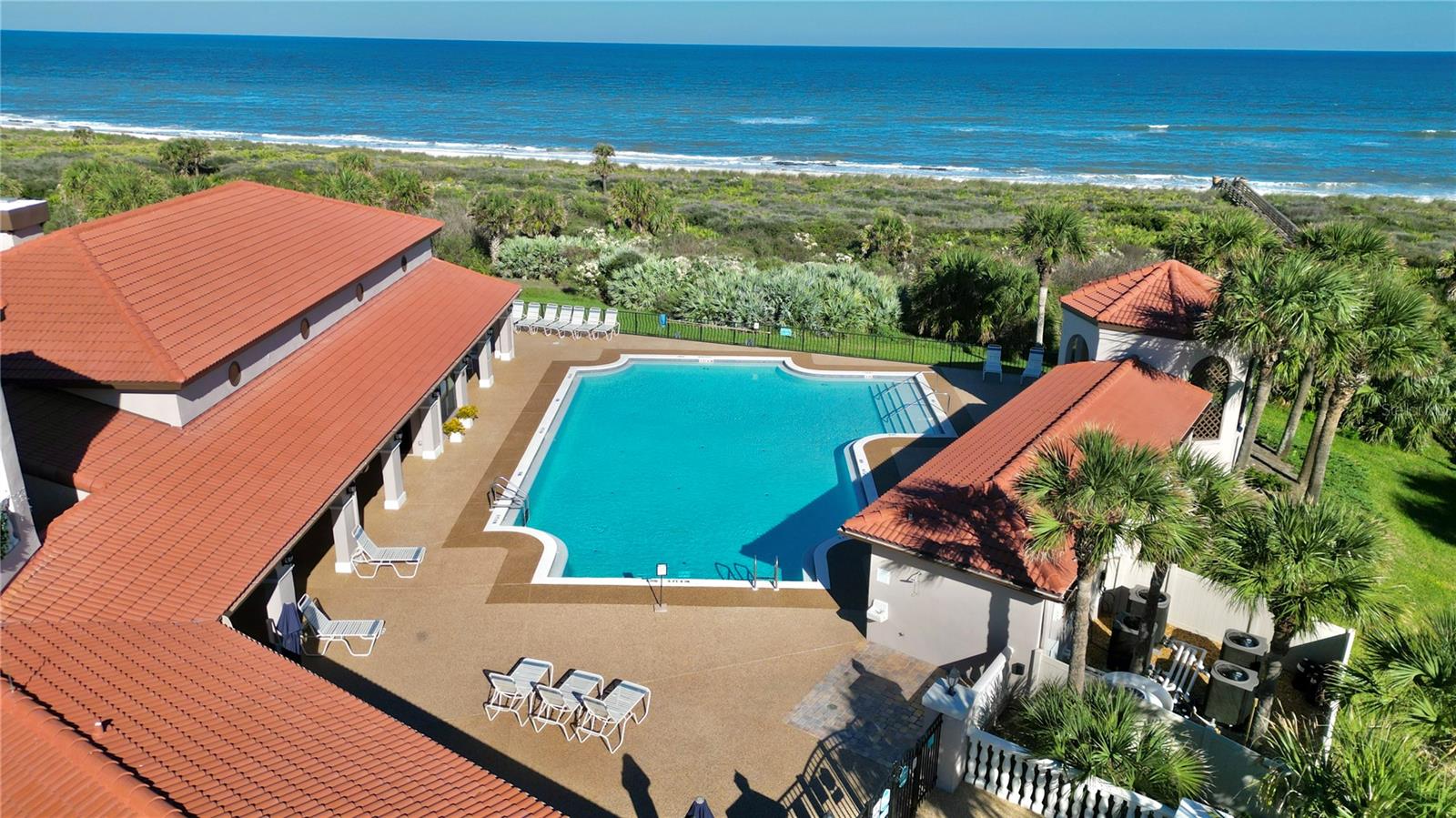 LAS BRISAS CONDO - Residential