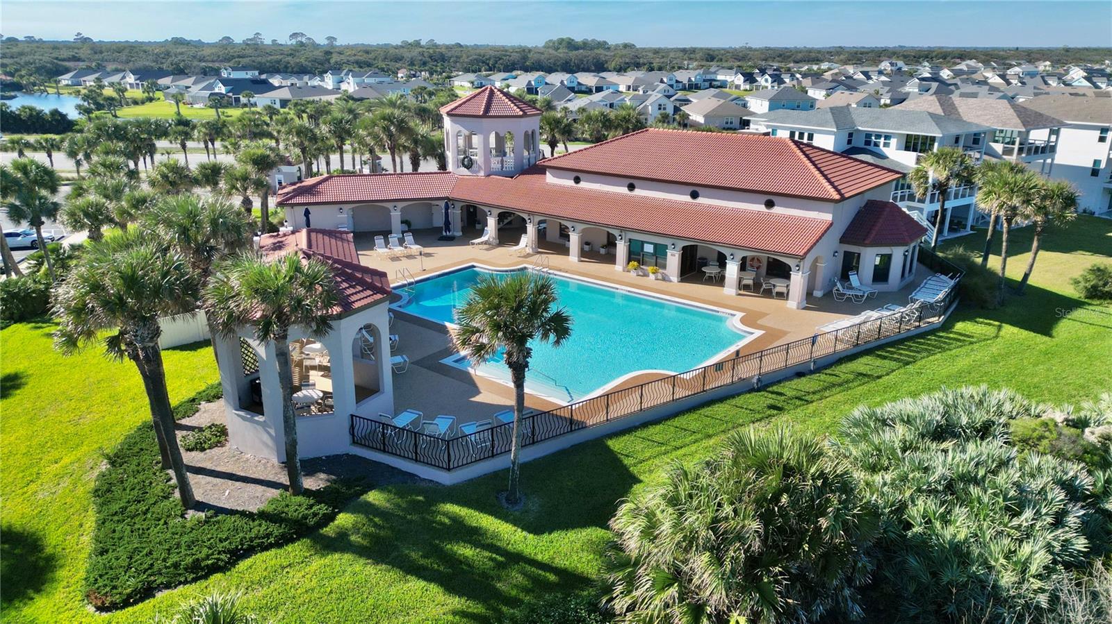 LAS BRISAS CONDO - Residential