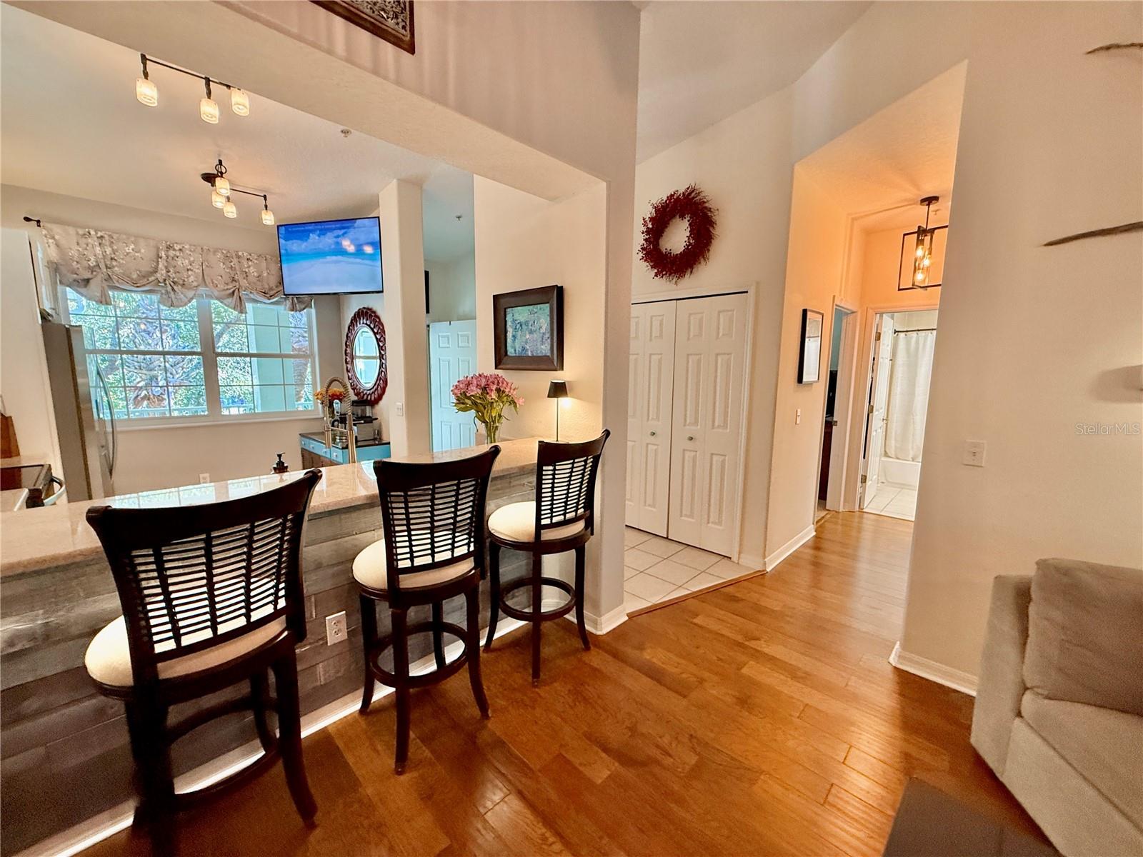 LAS BRISAS CONDO - Residential