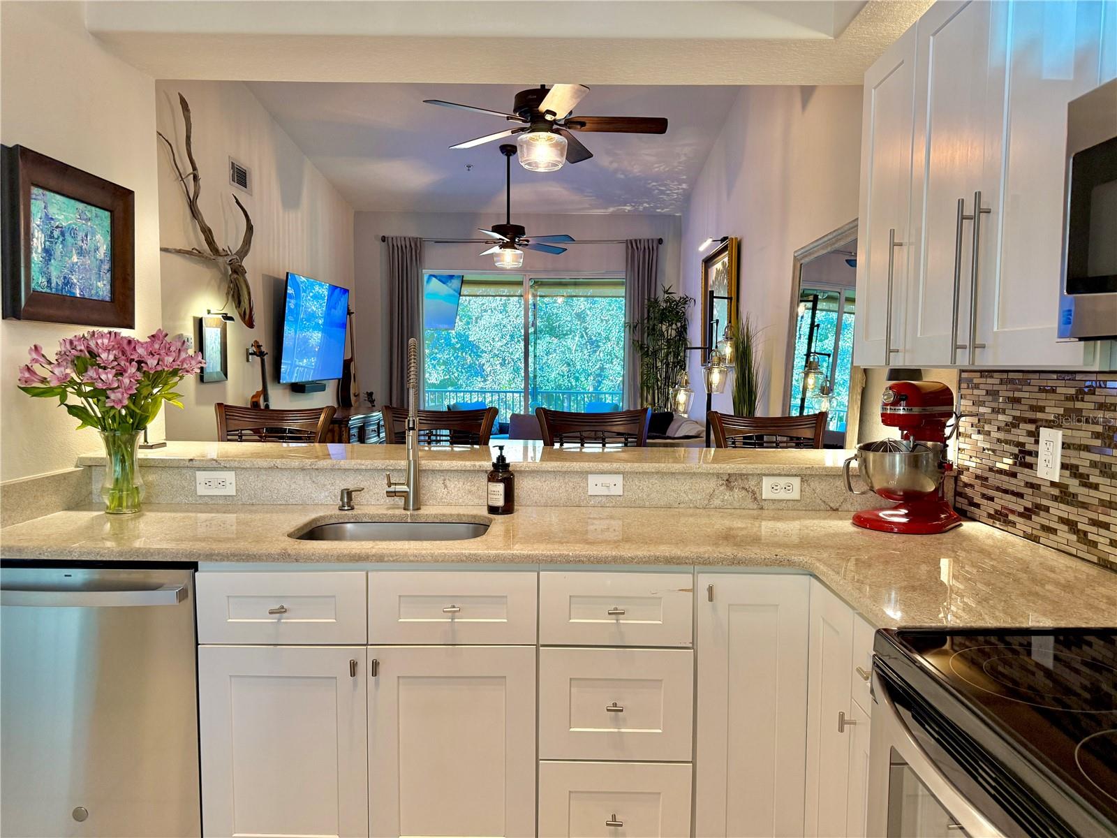 LAS BRISAS CONDO - Residential