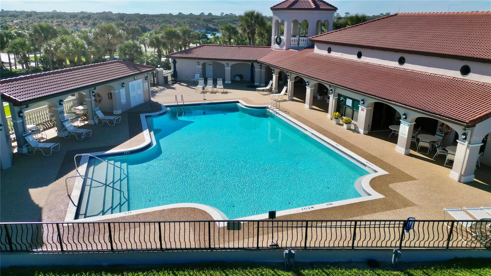 LAS BRISAS CONDO - Residential