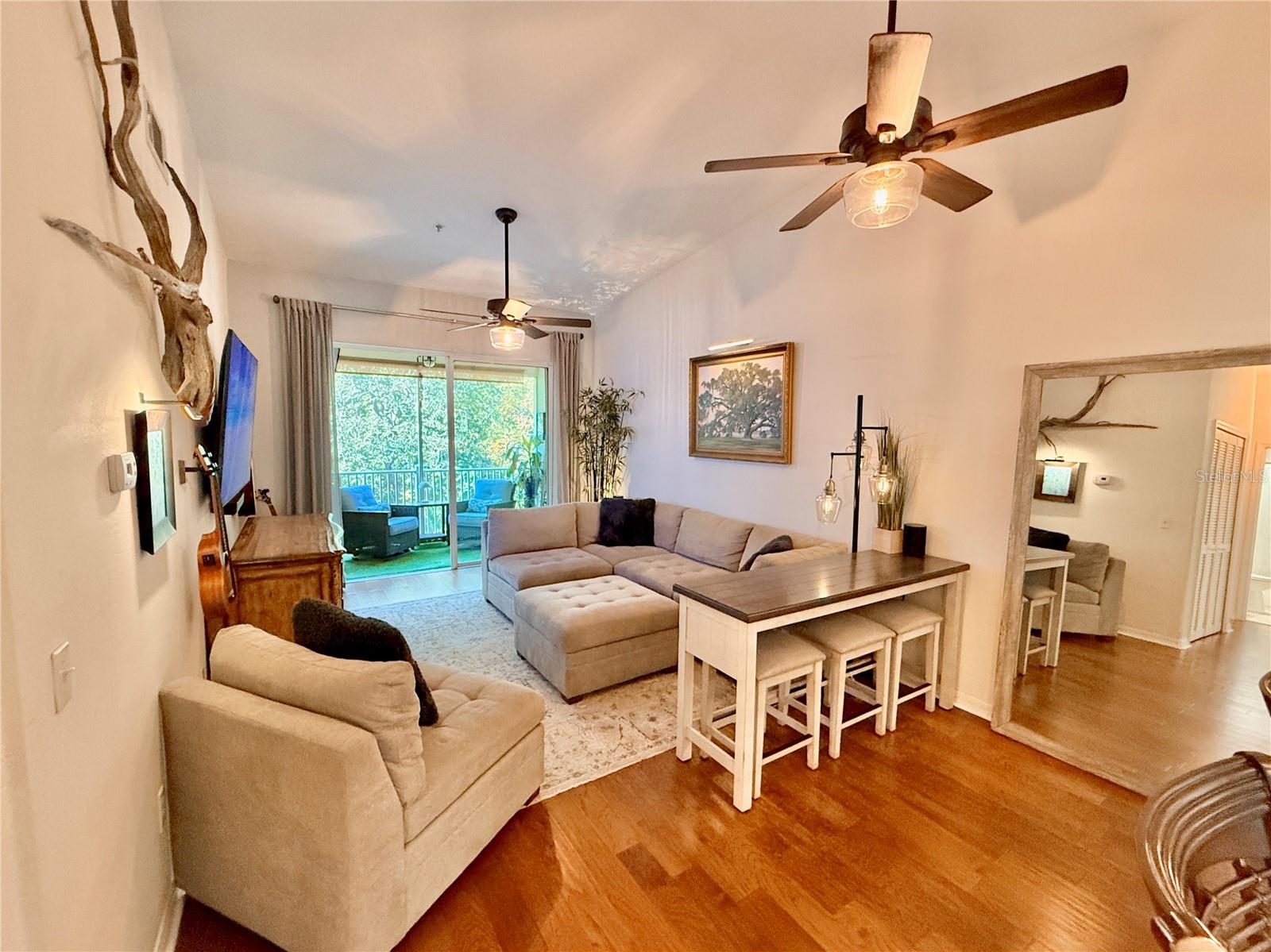 LAS BRISAS CONDO - Residential