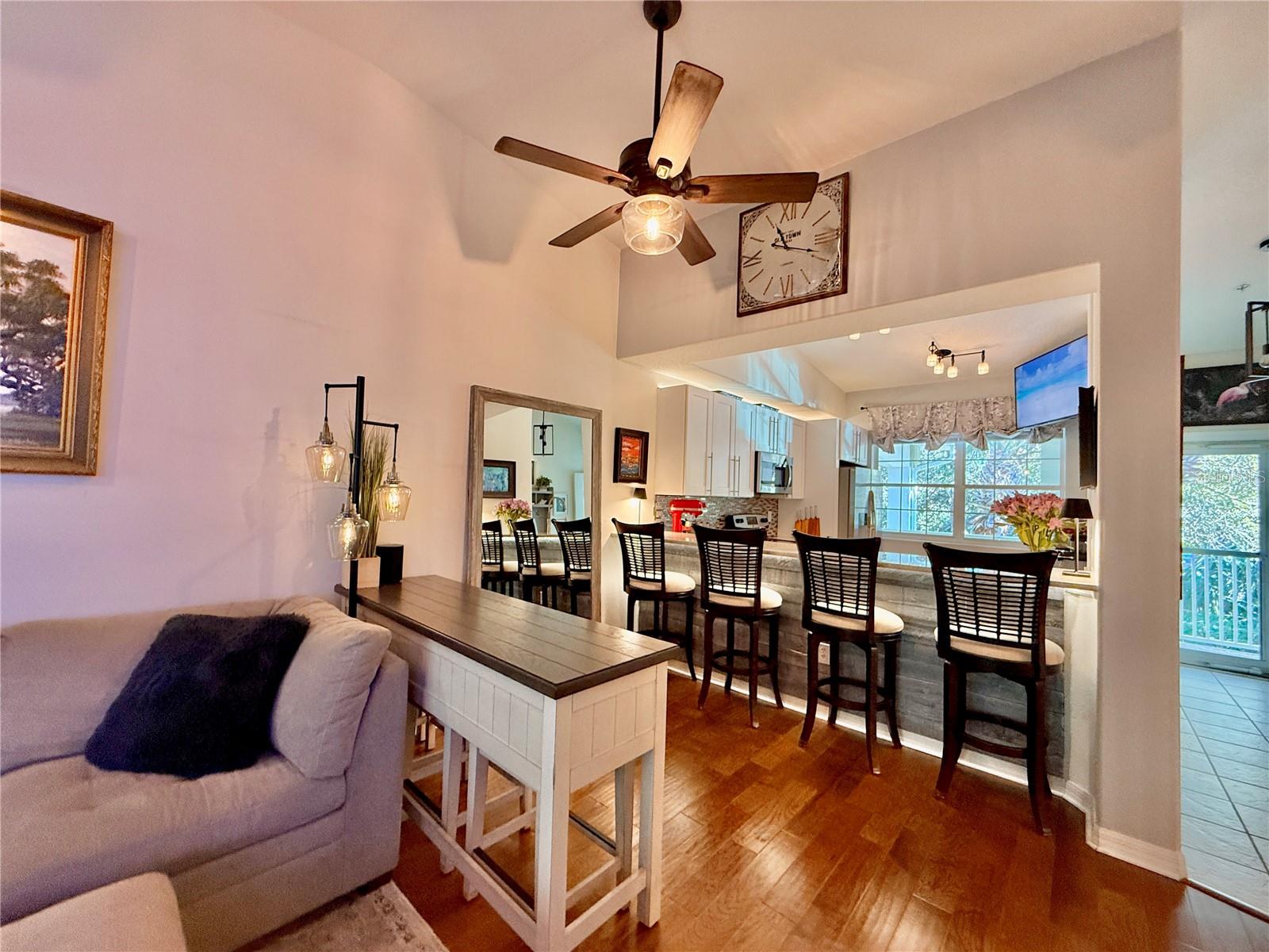 LAS BRISAS CONDO - Residential