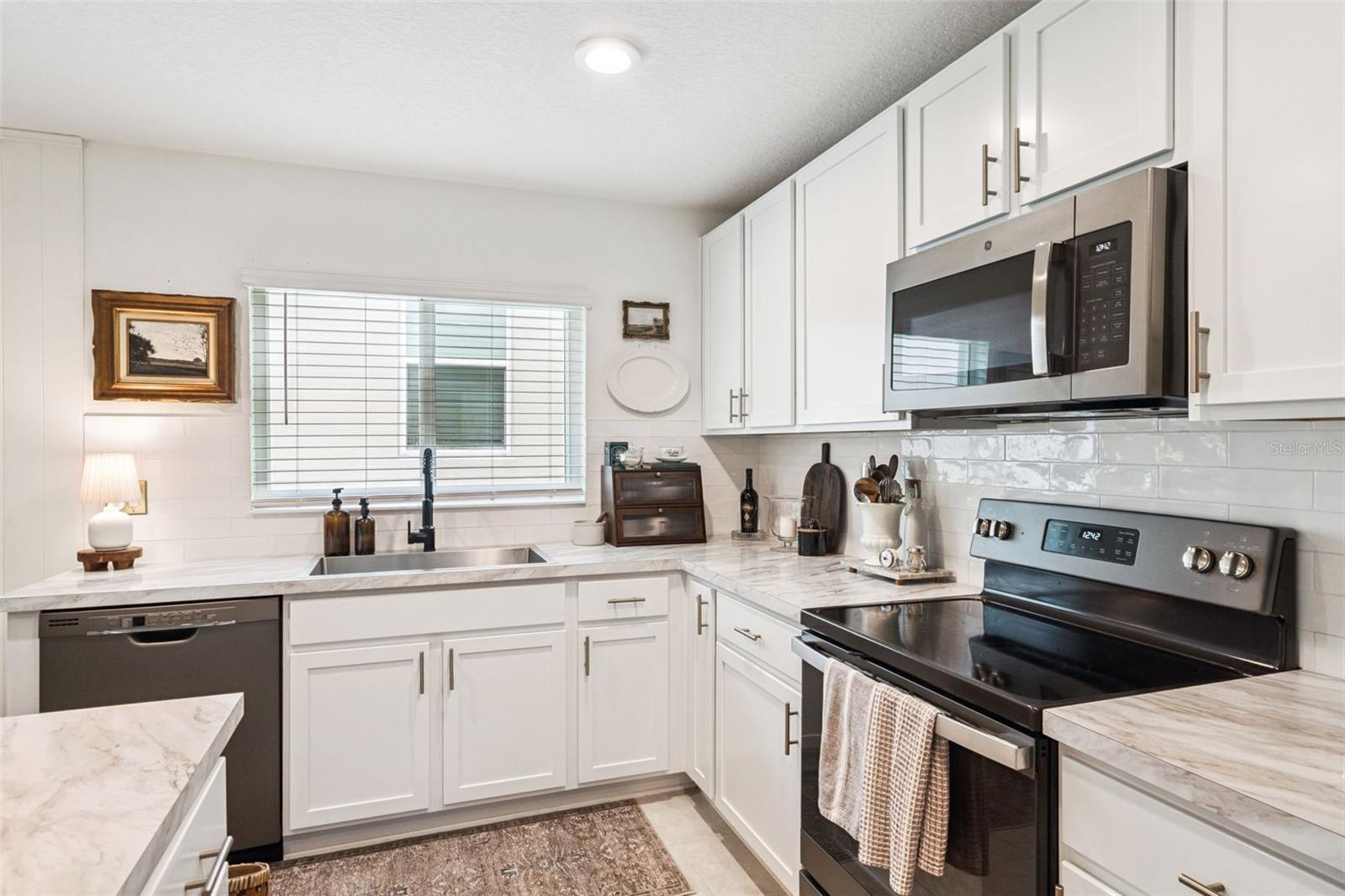 1657 WILSON PRAIRIE CIRCLE