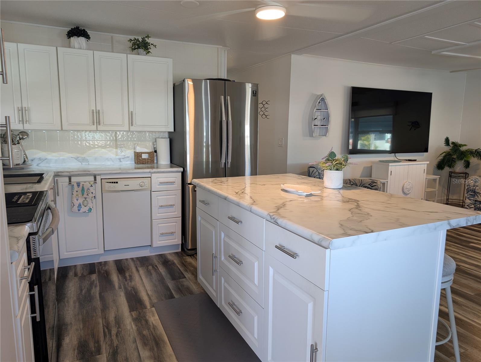 GOLDEN GATE MOBILE HOME PARK UNREC - Residential