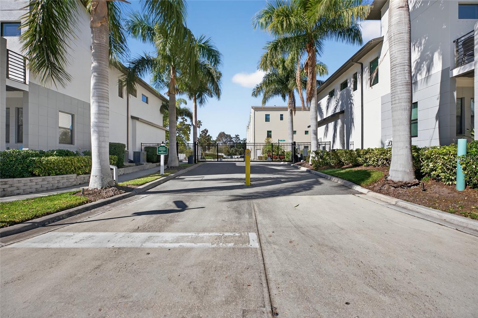 UPTOWN KENWOOD - Residential