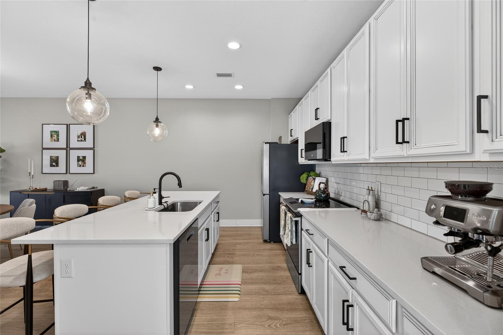 UPTOWN KENWOOD - Residential