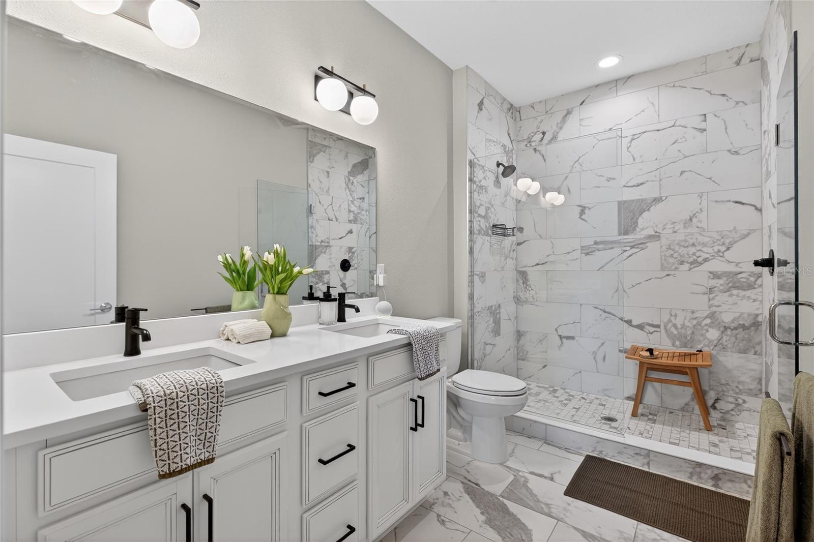 UPTOWN KENWOOD - Residential