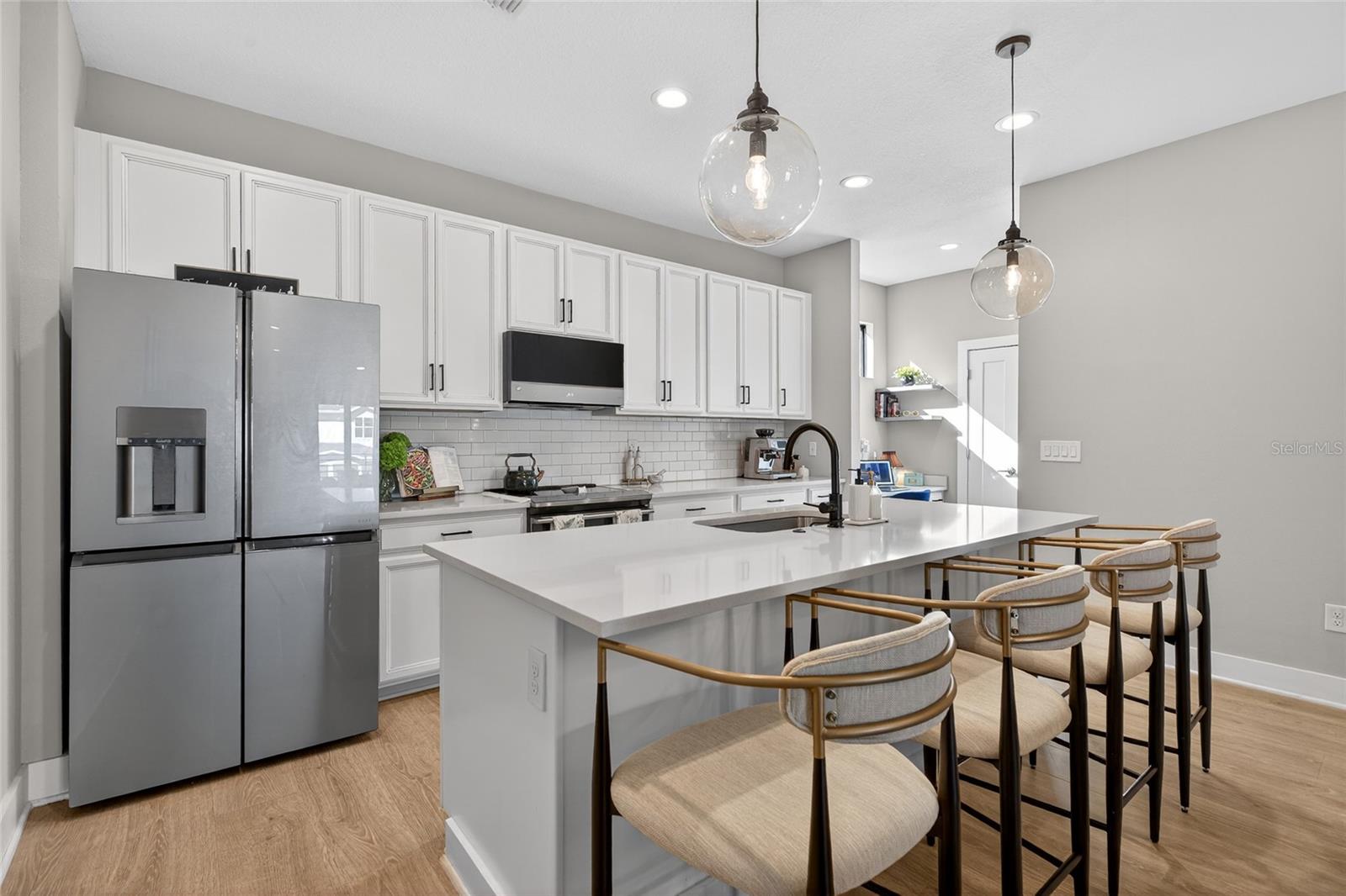 UPTOWN KENWOOD - Residential