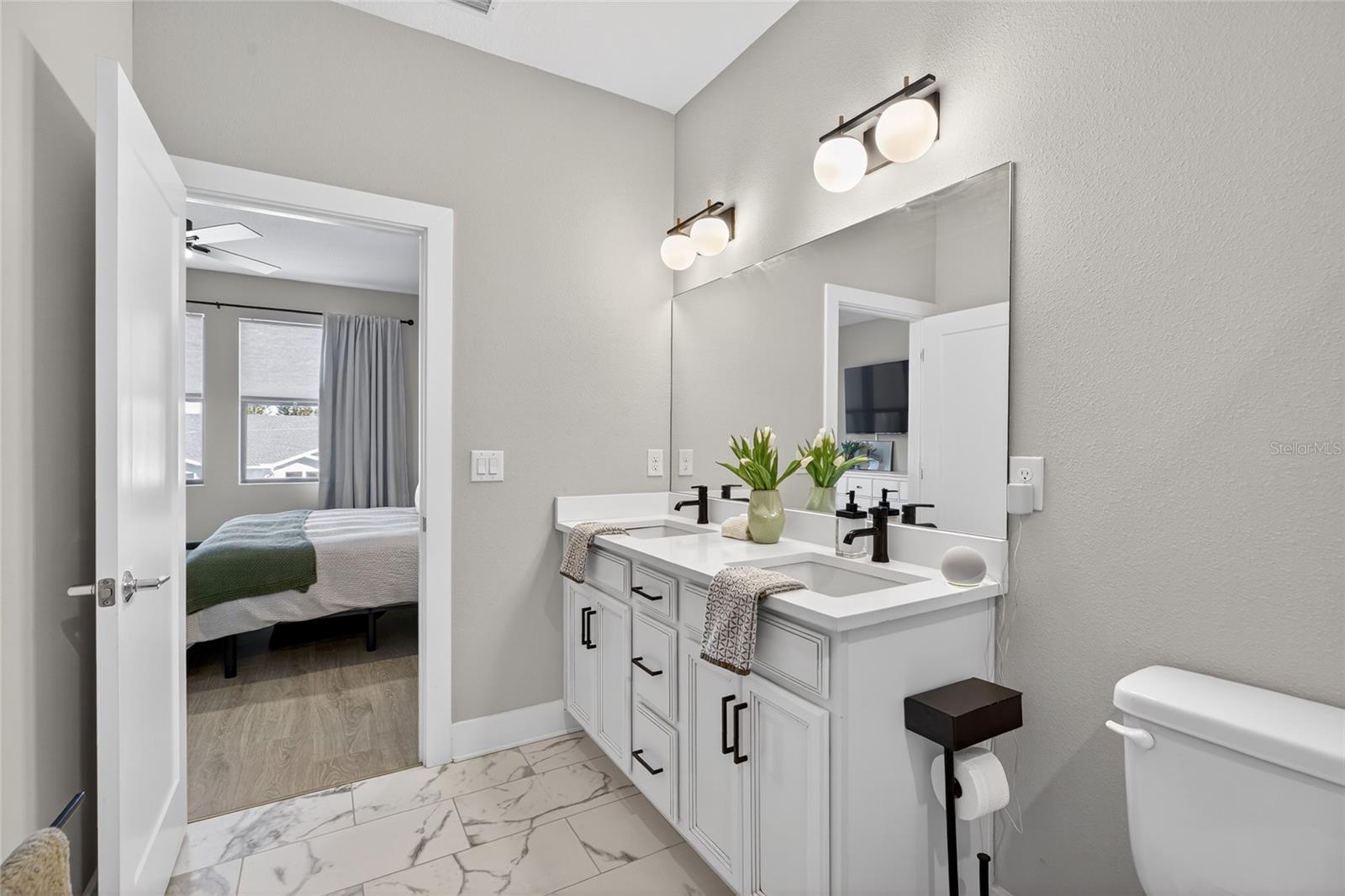 UPTOWN KENWOOD - Residential