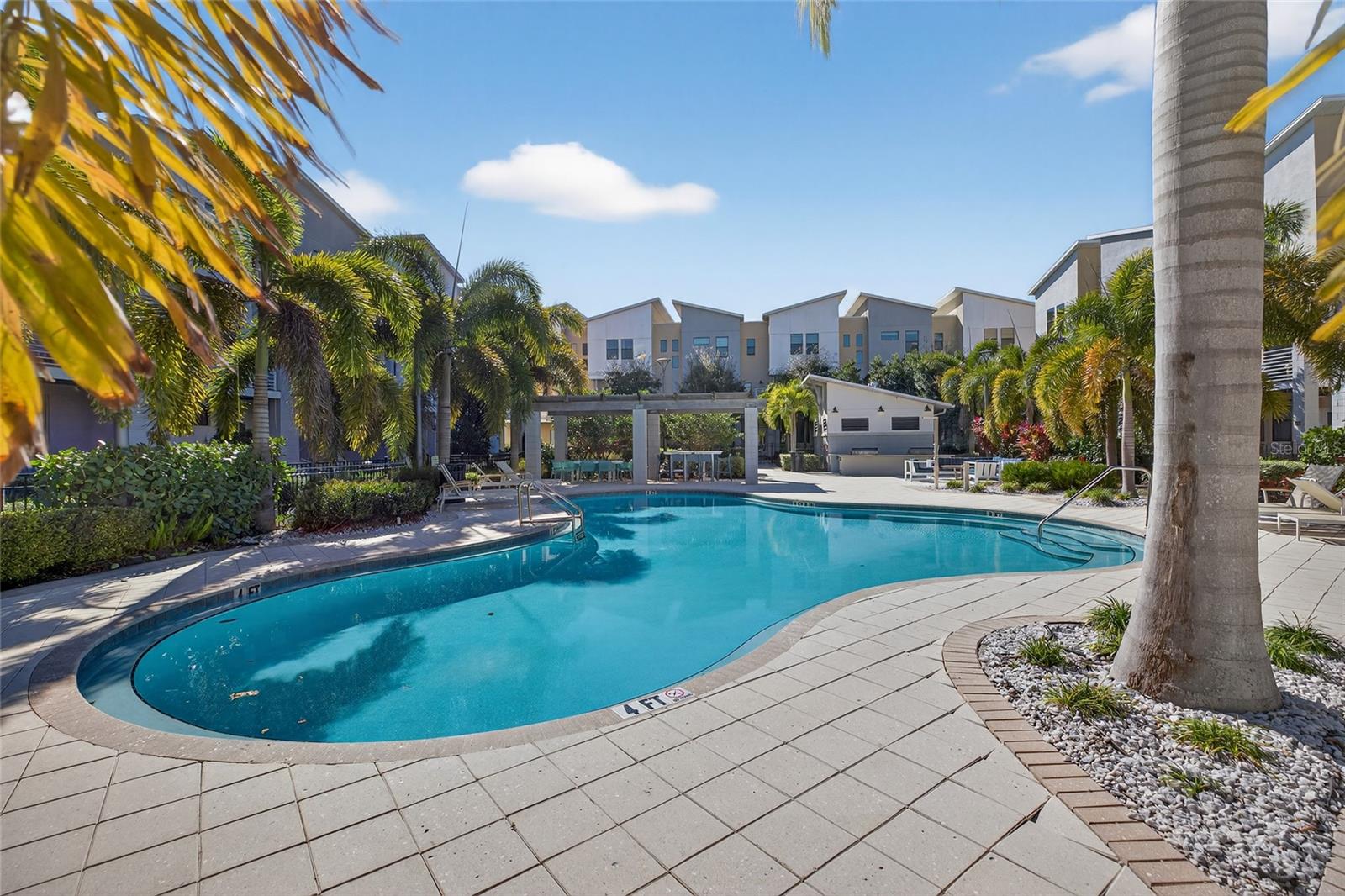 UPTOWN KENWOOD - Residential