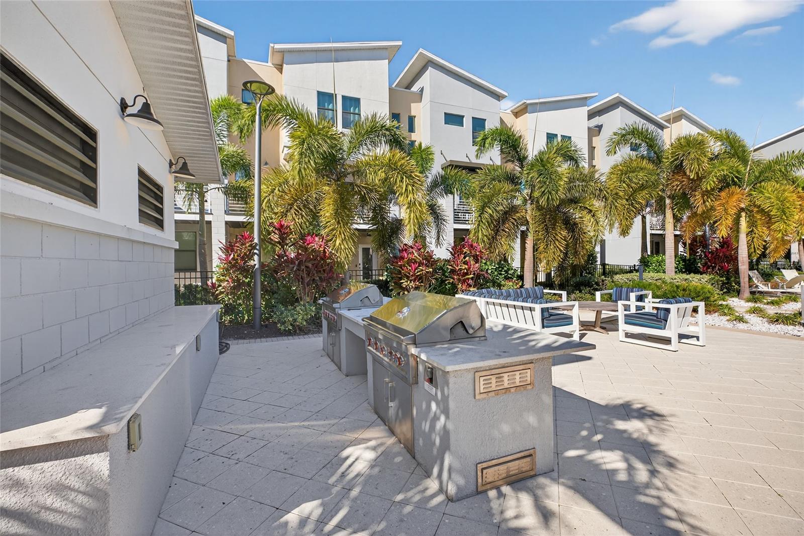 UPTOWN KENWOOD - Residential