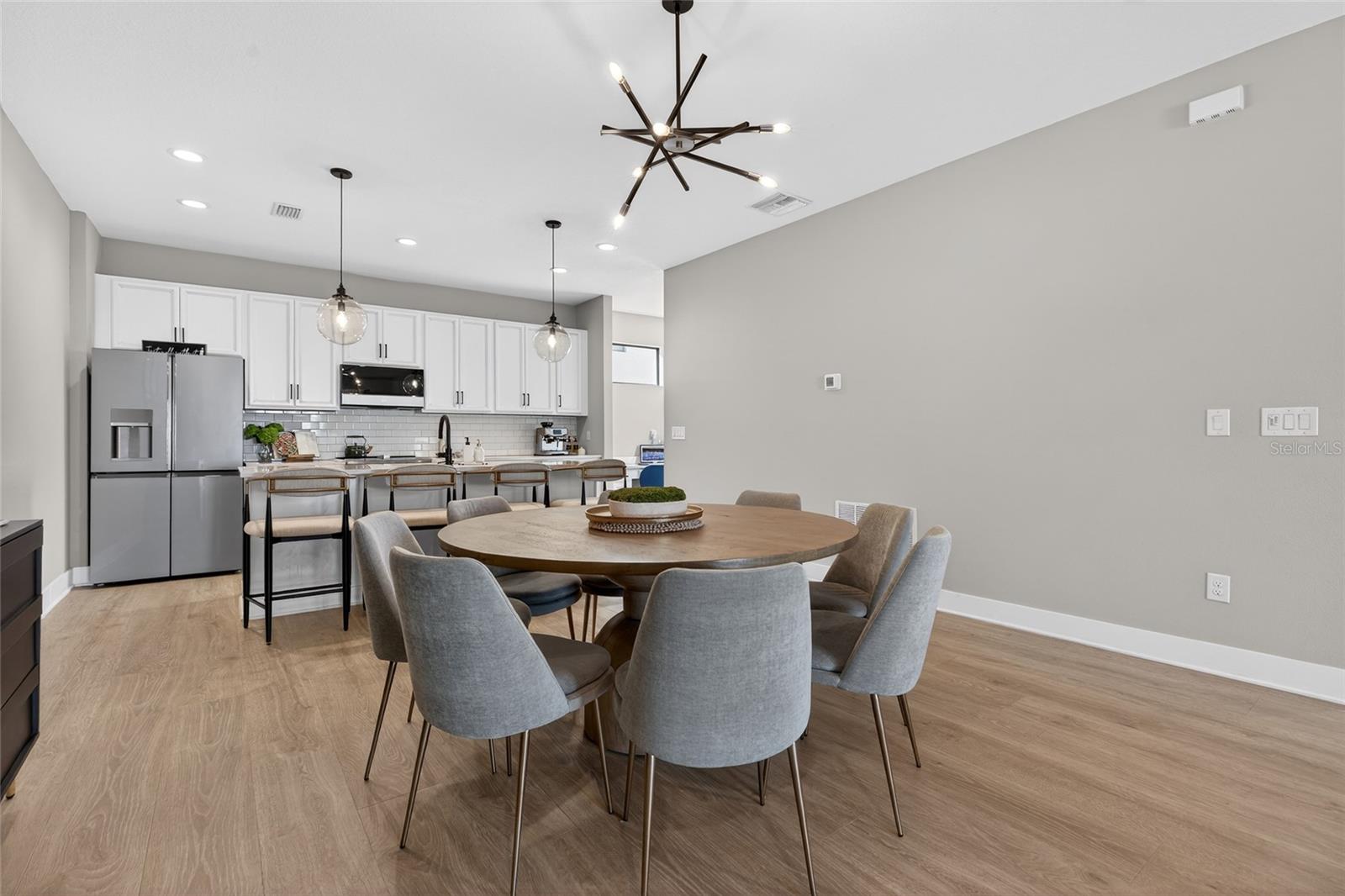 UPTOWN KENWOOD - Residential