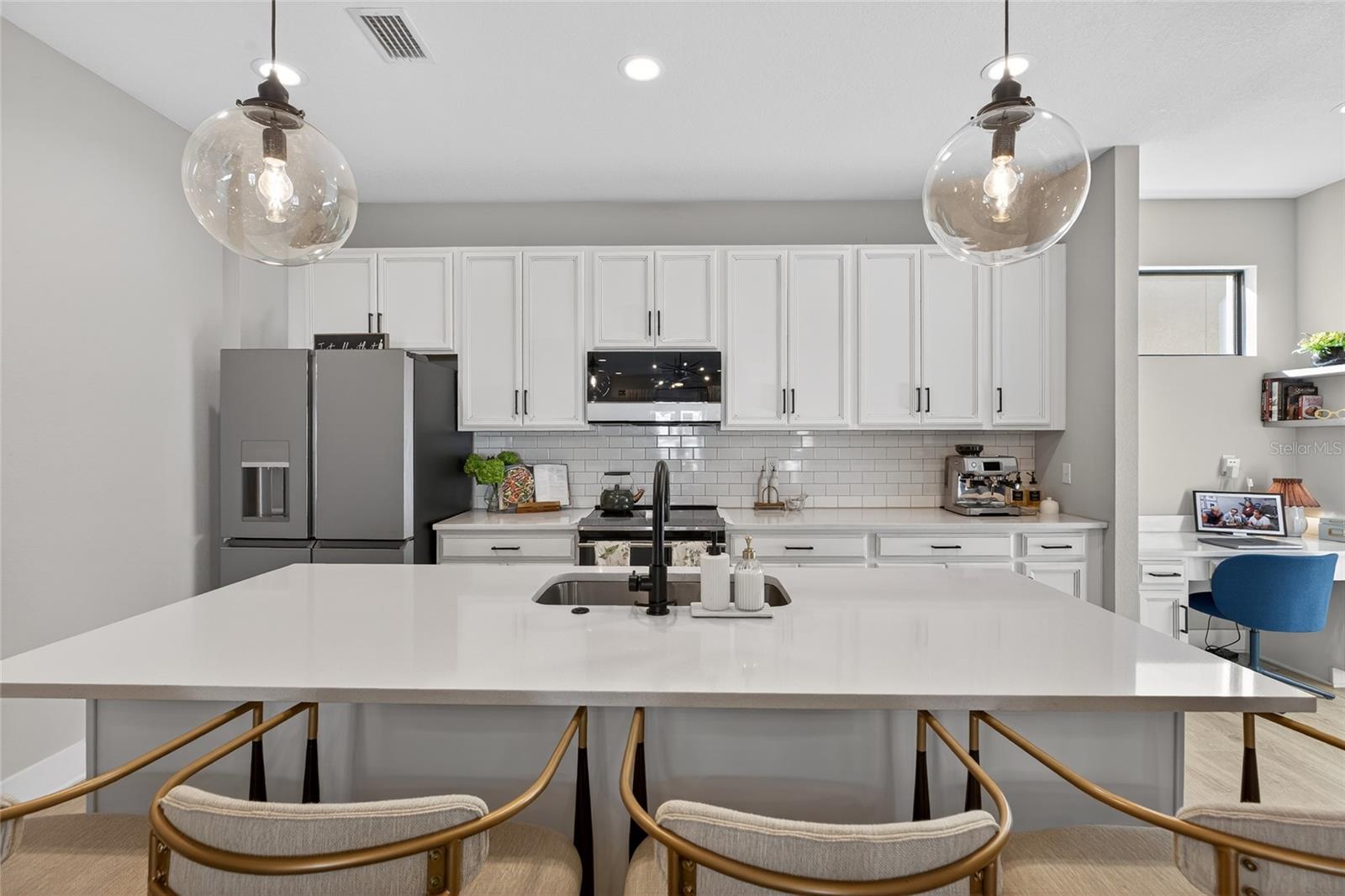 UPTOWN KENWOOD - Residential