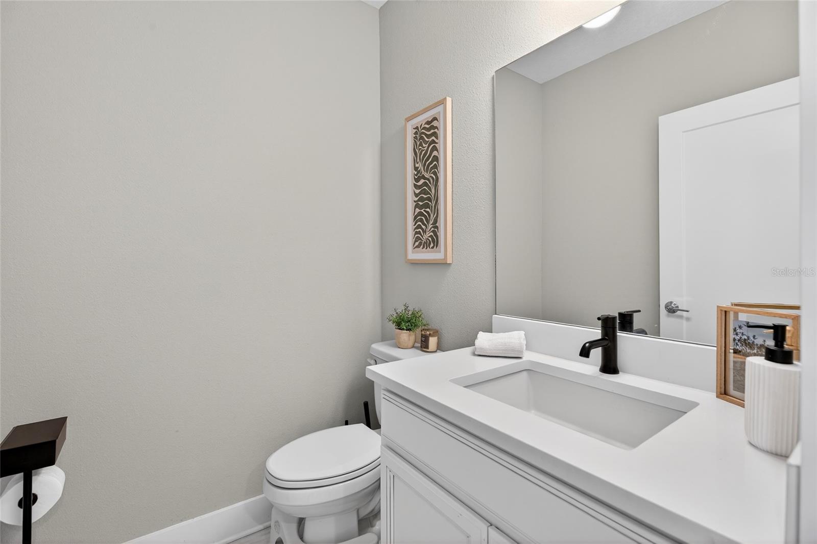 UPTOWN KENWOOD - Residential