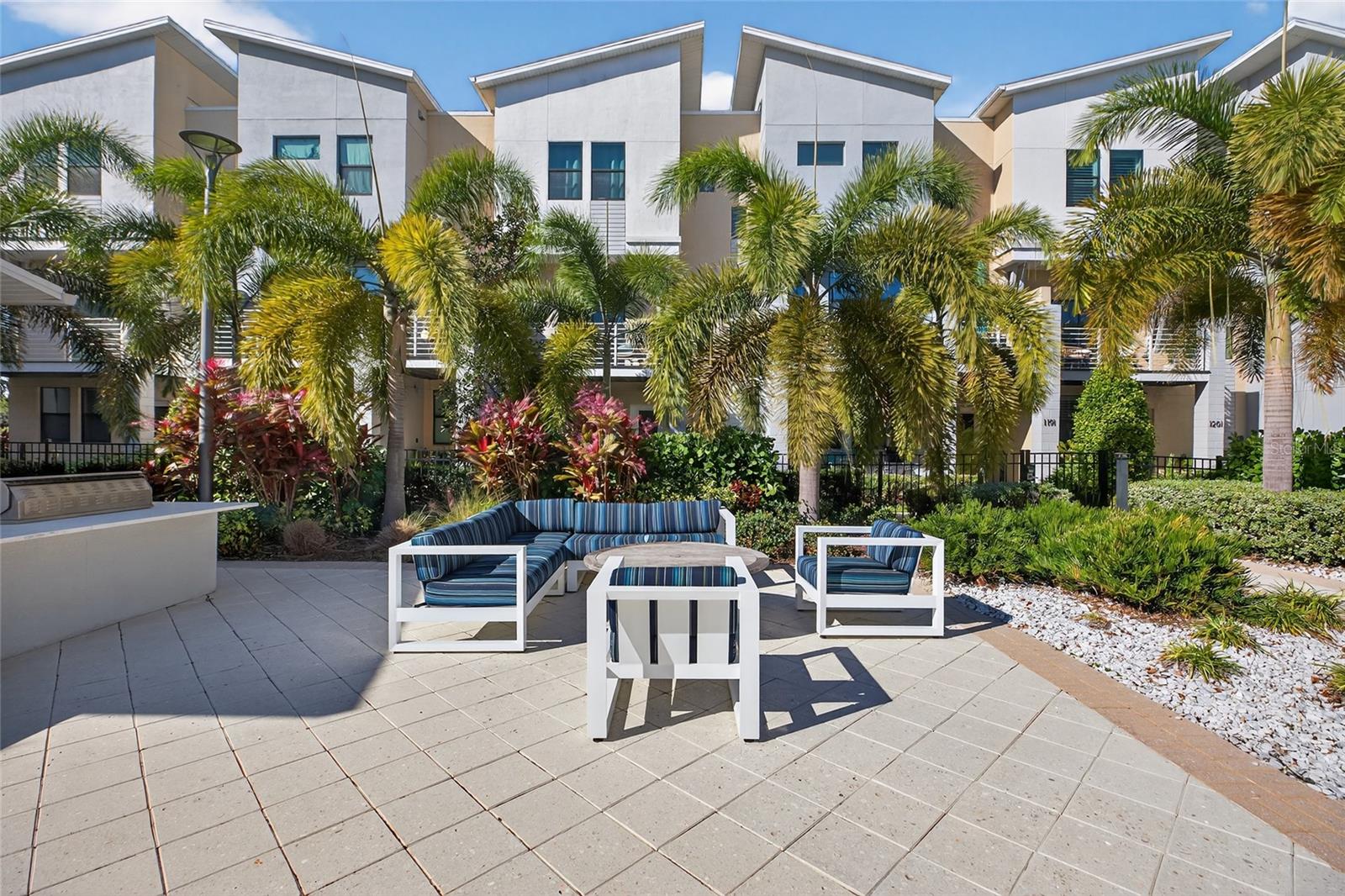 UPTOWN KENWOOD - Residential