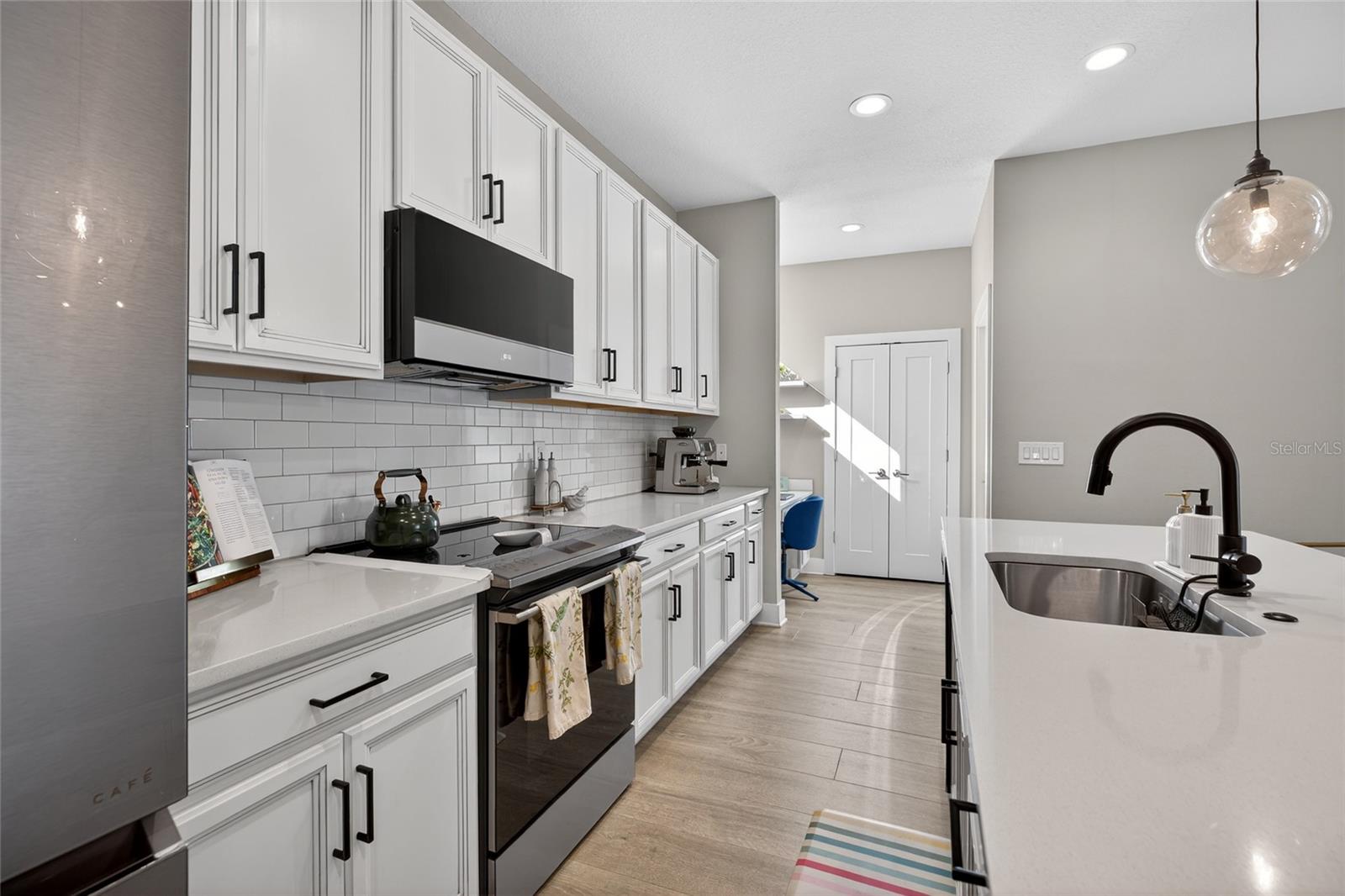 UPTOWN KENWOOD - Residential