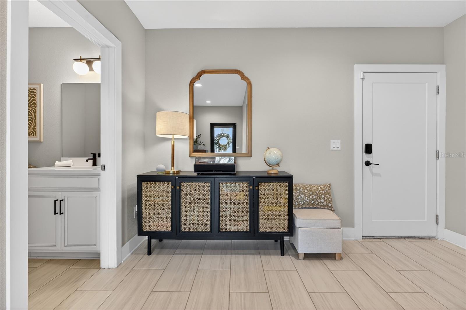 UPTOWN KENWOOD - Residential