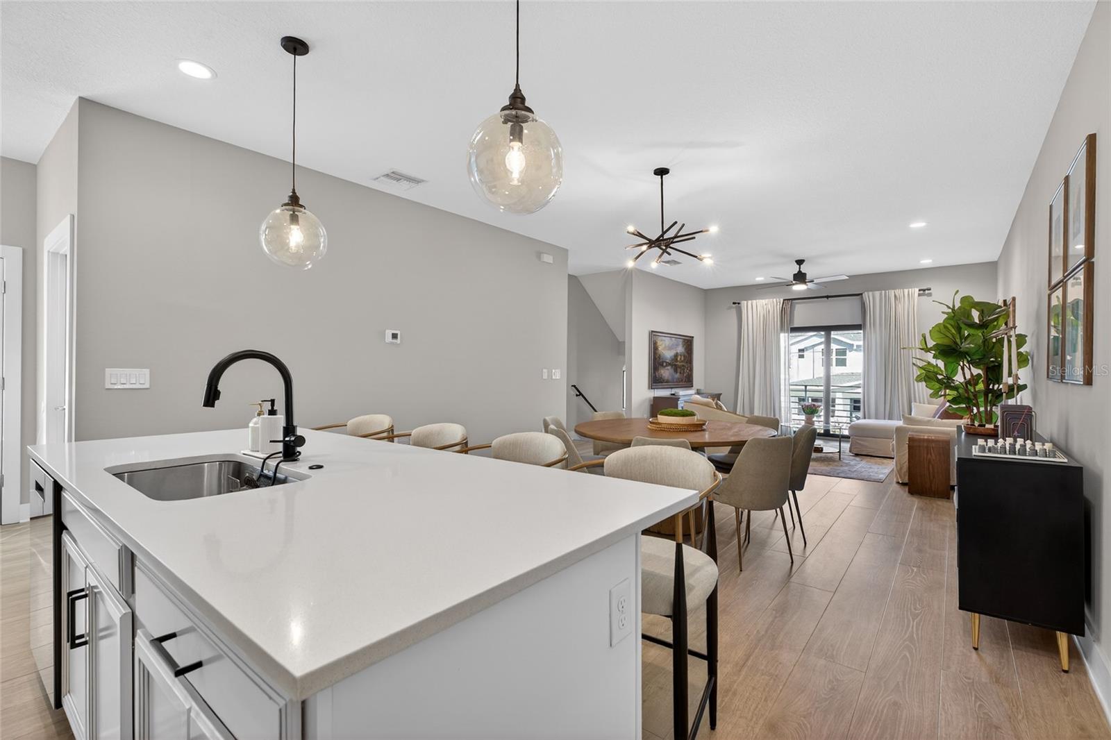 UPTOWN KENWOOD - Residential