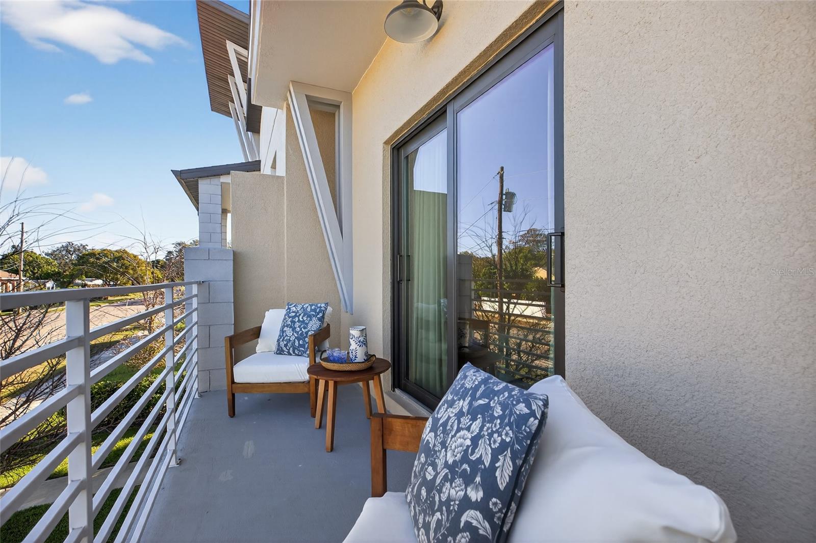 UPTOWN KENWOOD - Residential