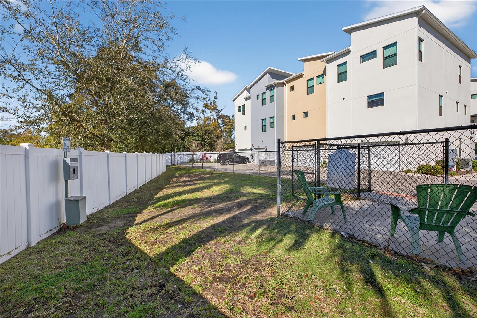 UPTOWN KENWOOD - Residential