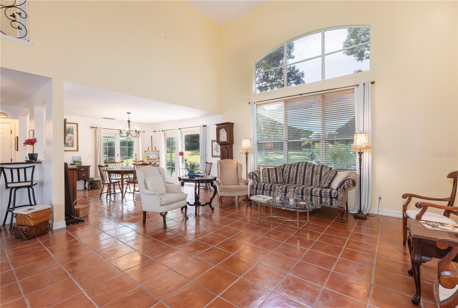 MOUNT DORA PINECREST SUB - Residential