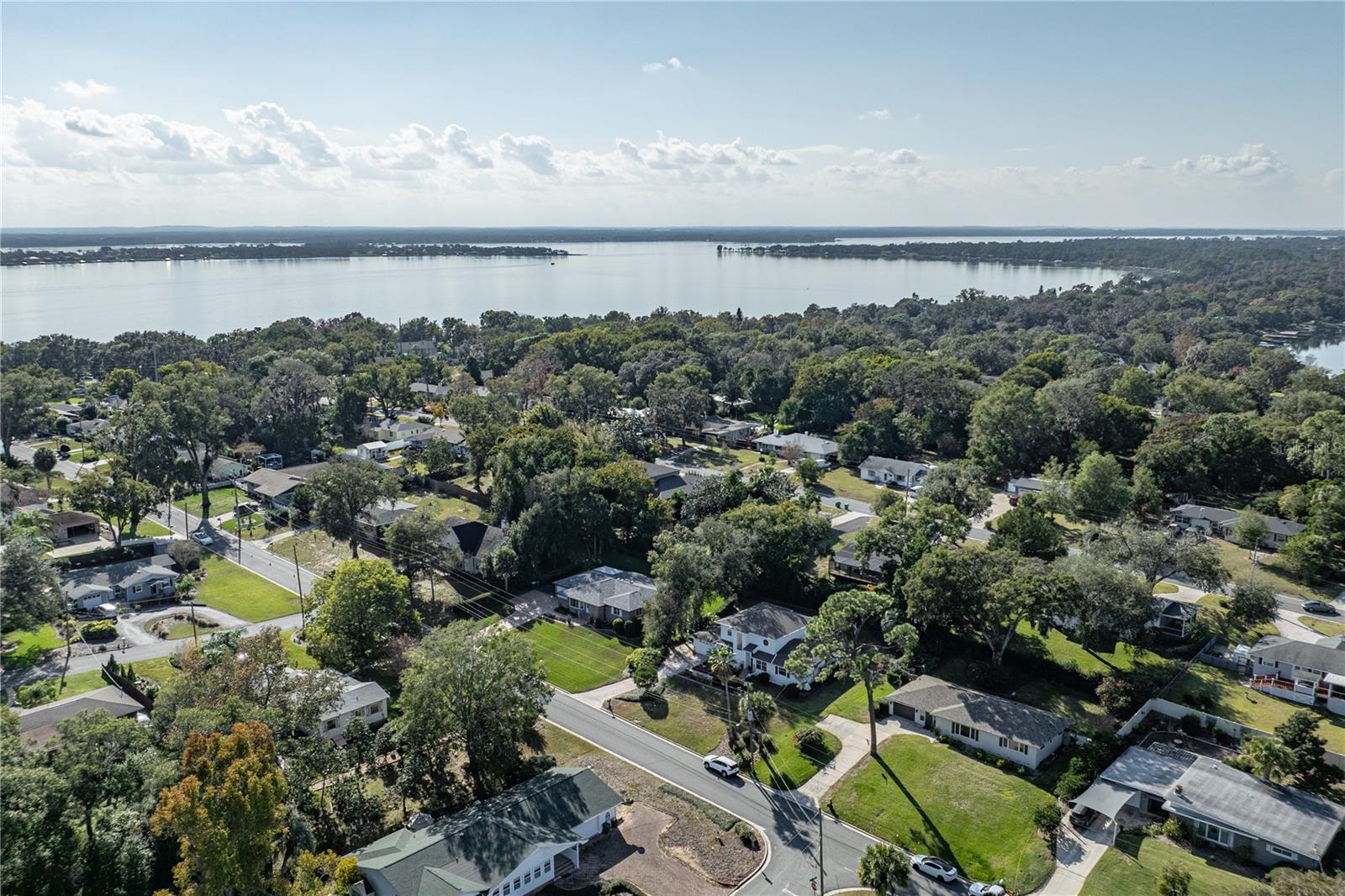 MOUNT DORA PINECREST SUB - Residential
